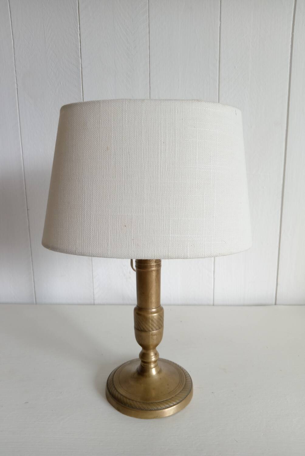 Table lamp