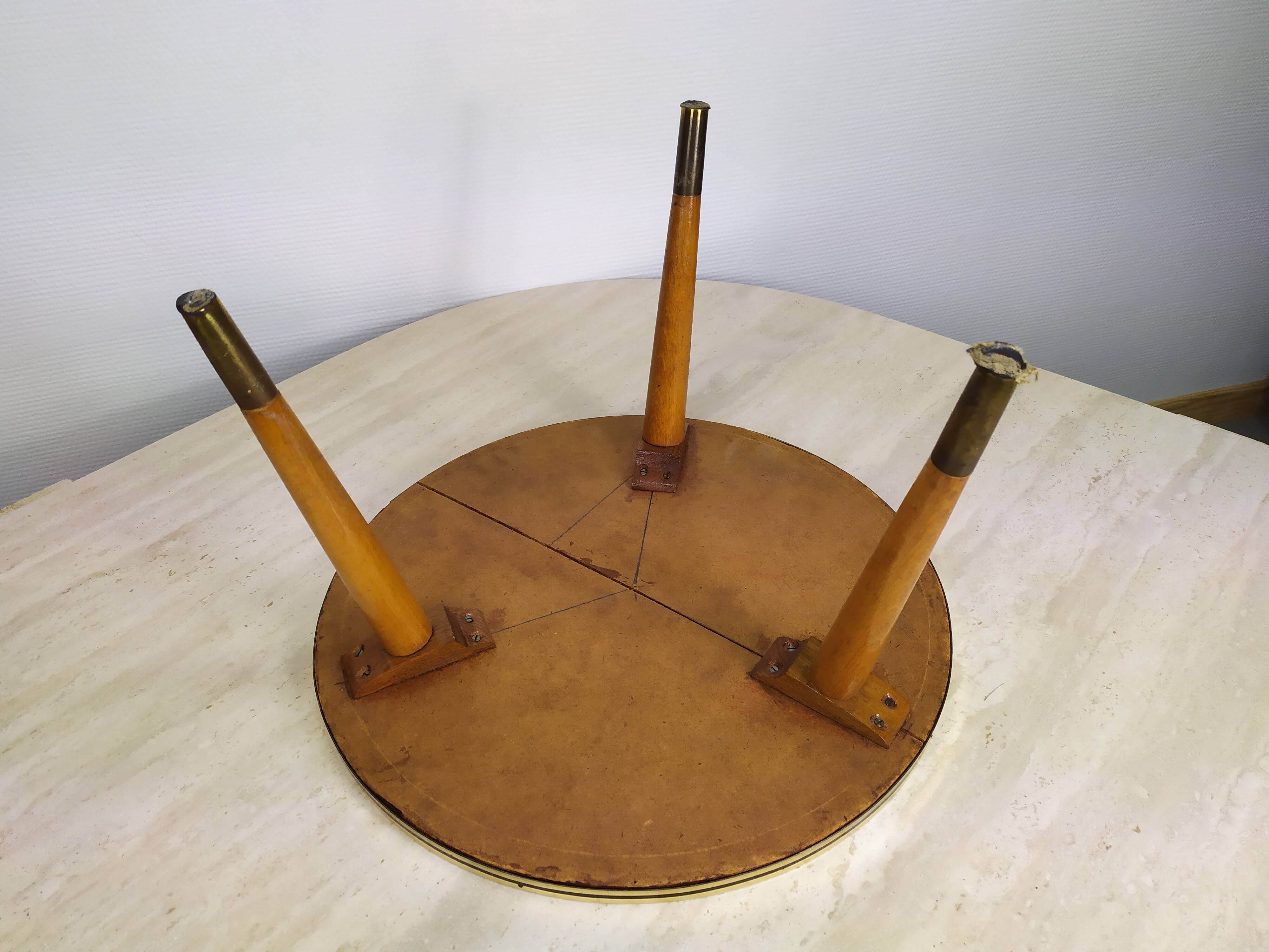 Guerdon small round coffee table red vintage tripod door plant formica