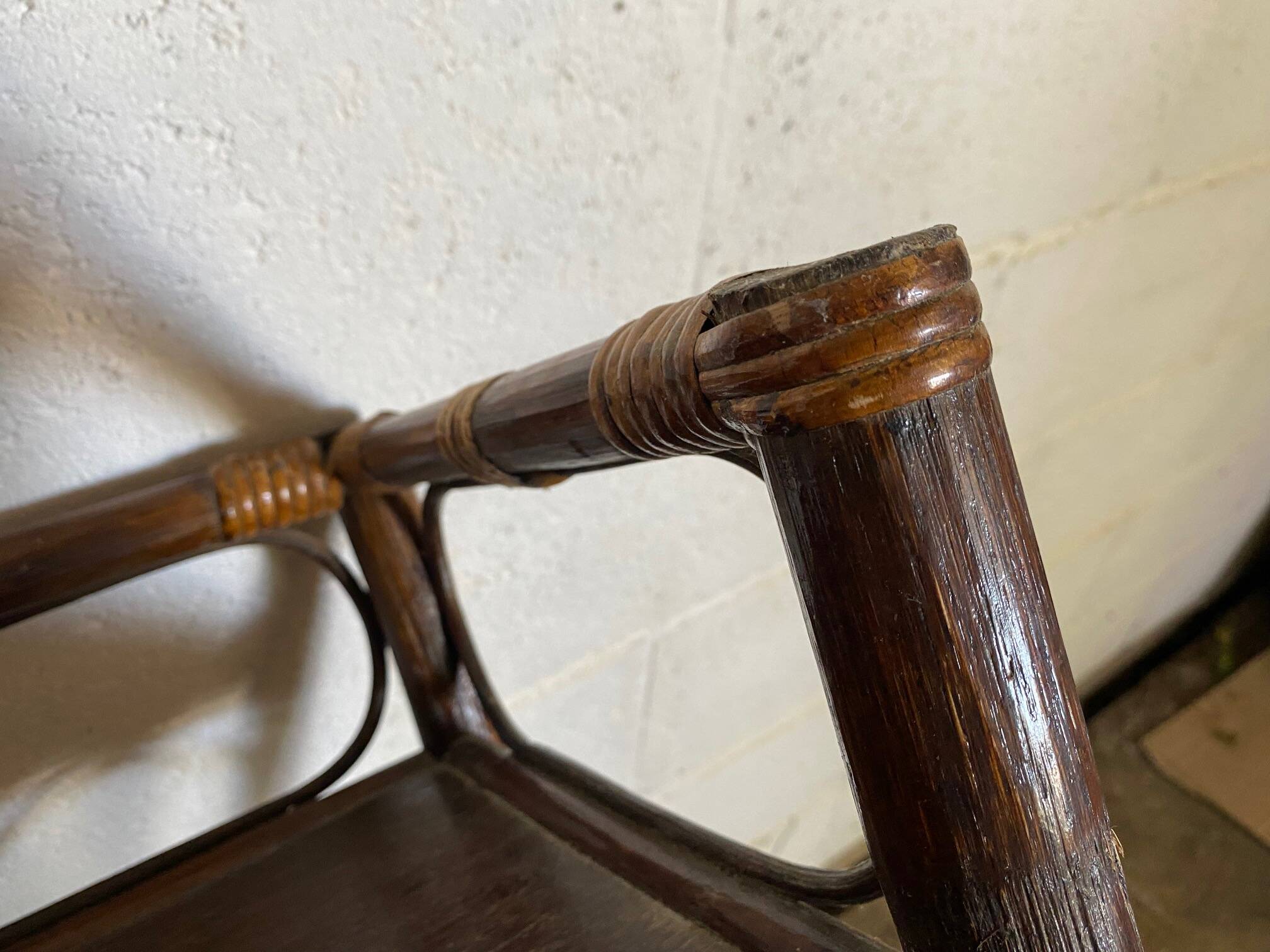 Meuble de rangement en rotin tissé et bambou vintage années 70