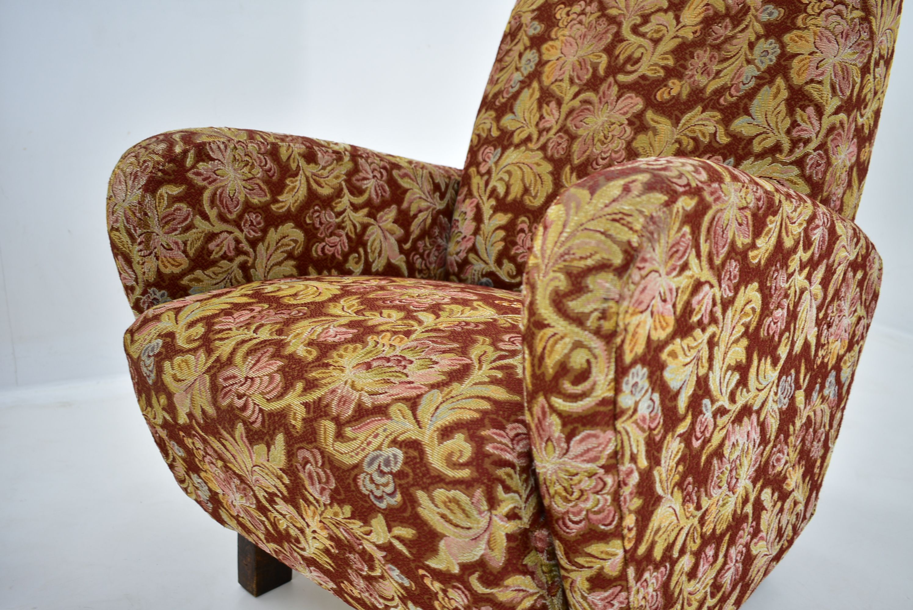 Set of Two Art Deco Armchairs H-283 by Jindřich Halabala, 1930s
