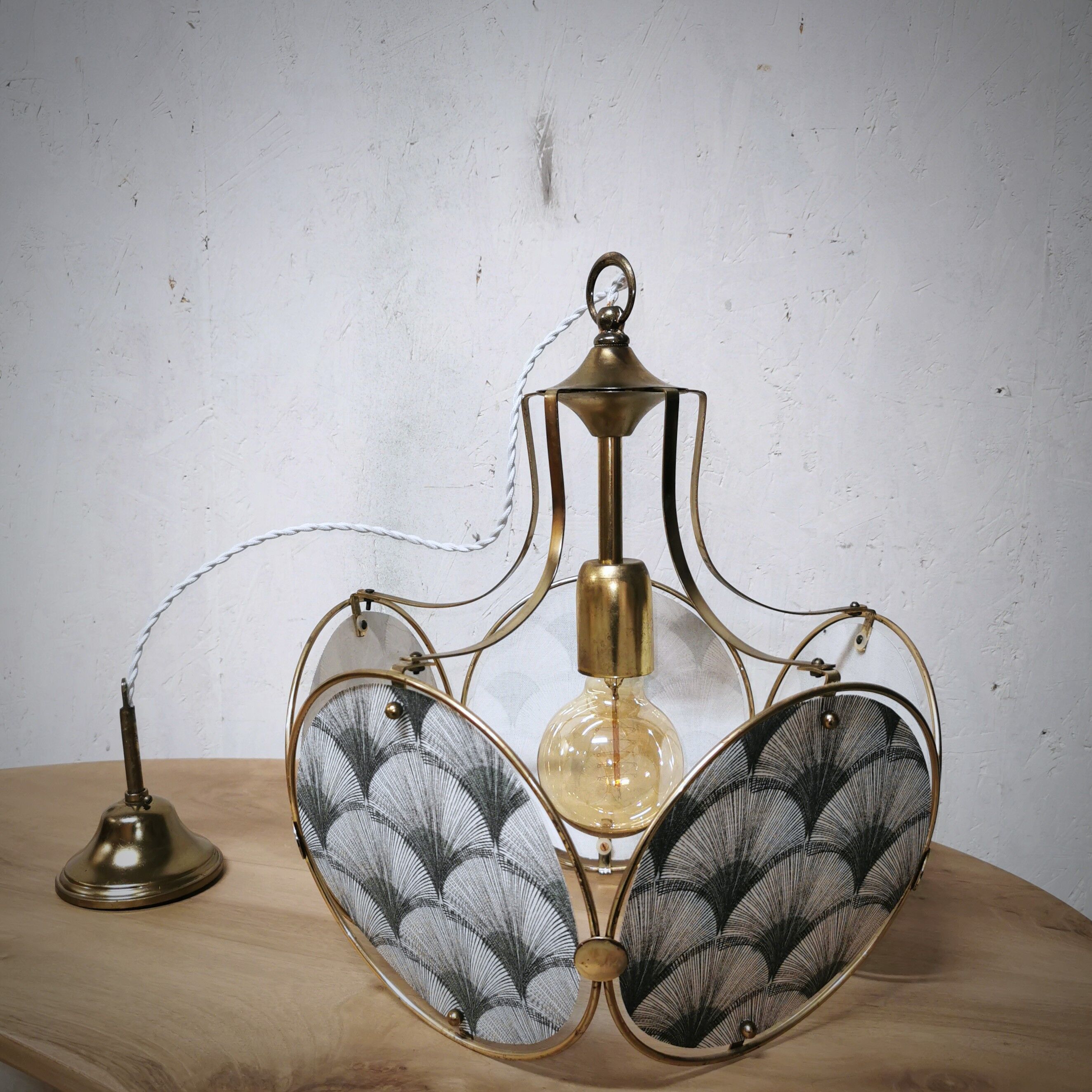 Suspension 5 panels, golden structure