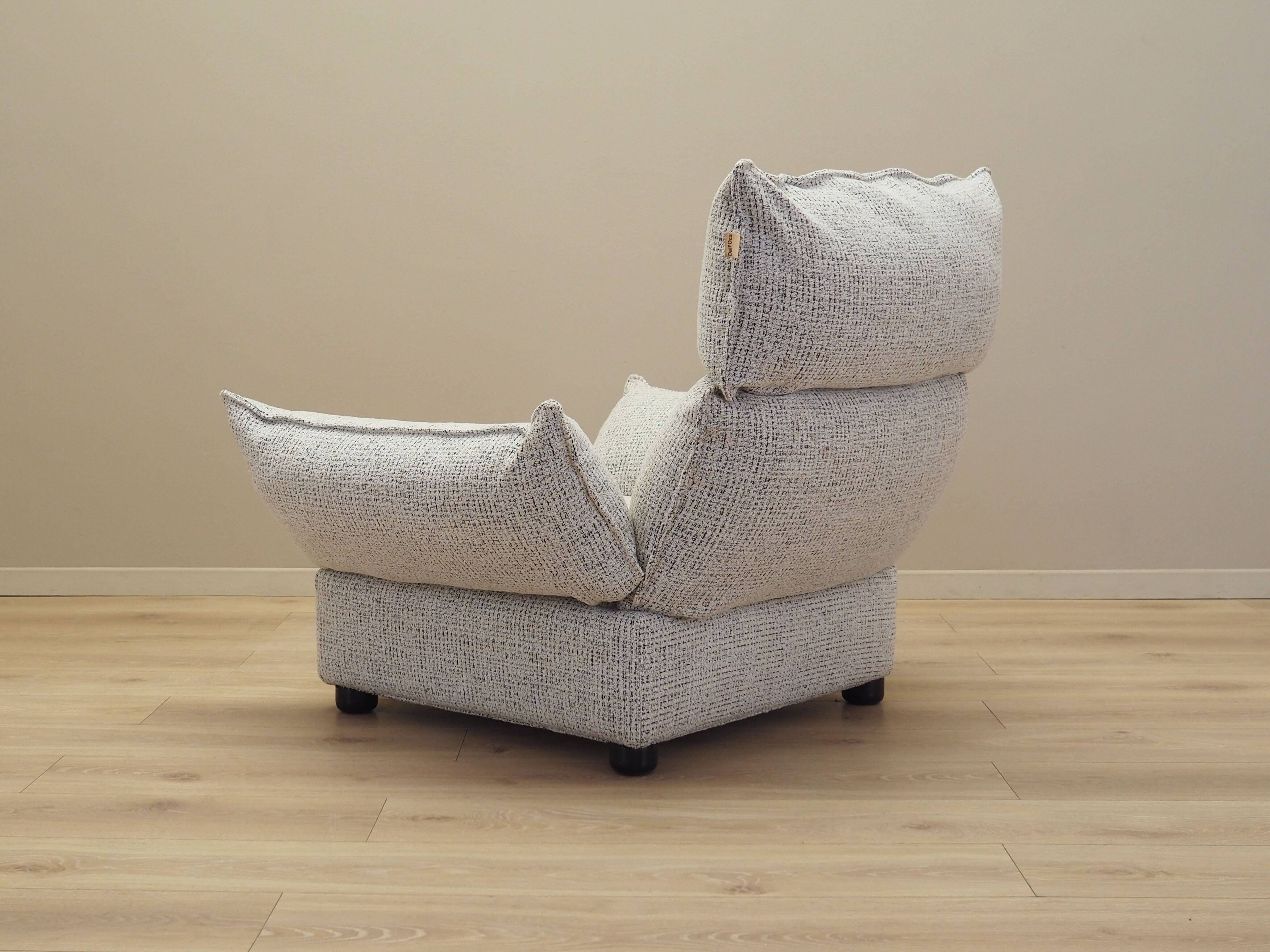 Lounge armchair, Italian design, 1970s, production: Italy