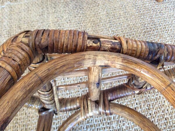 Cheval à bascule en rotin