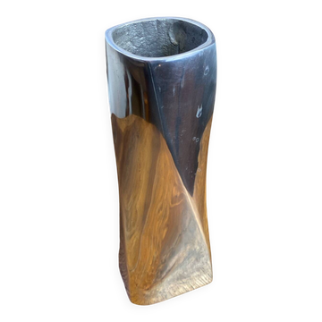 Twisted aluminium vase