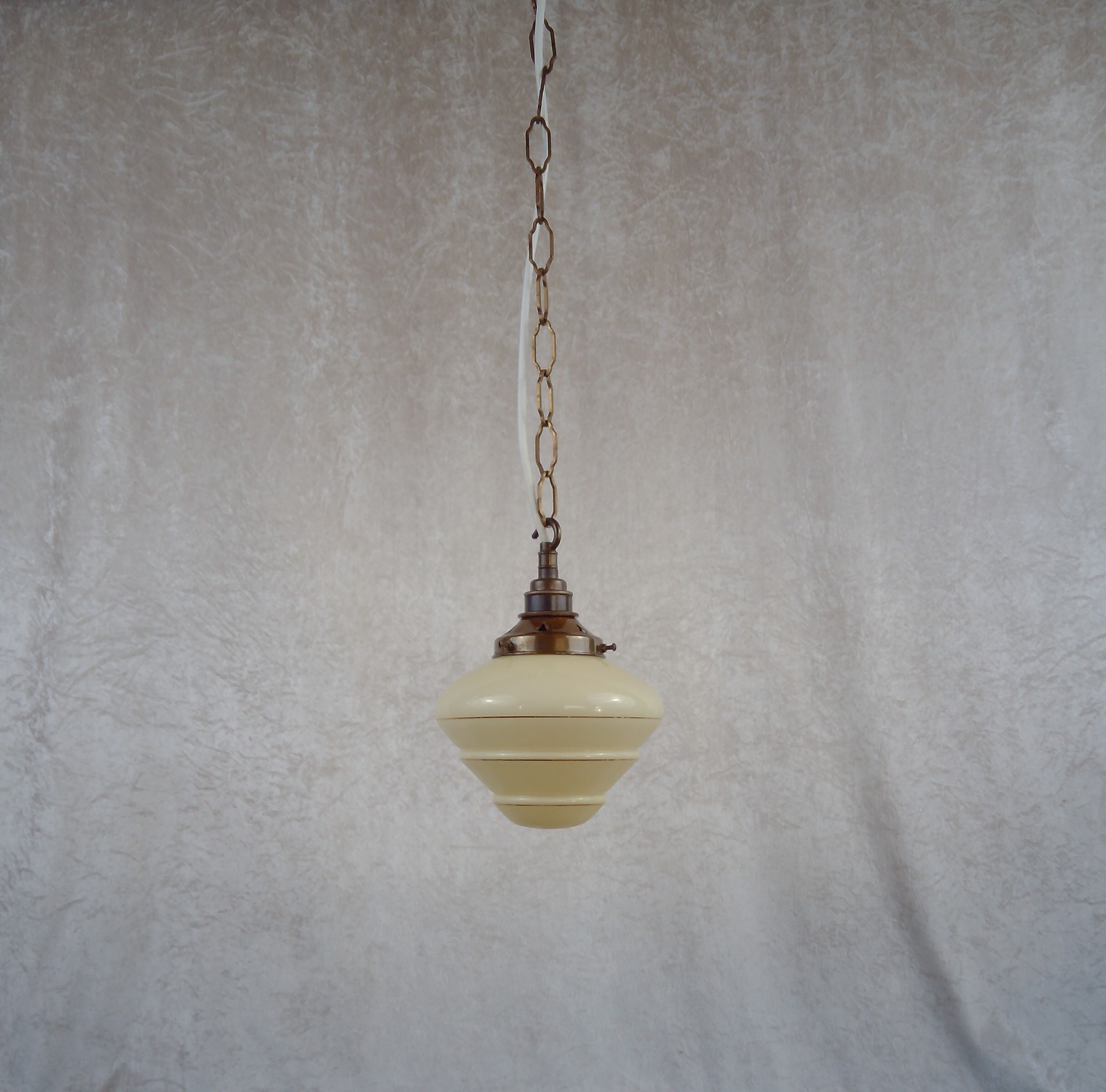 Beehive pendant with chain hanging lamp 1930/40