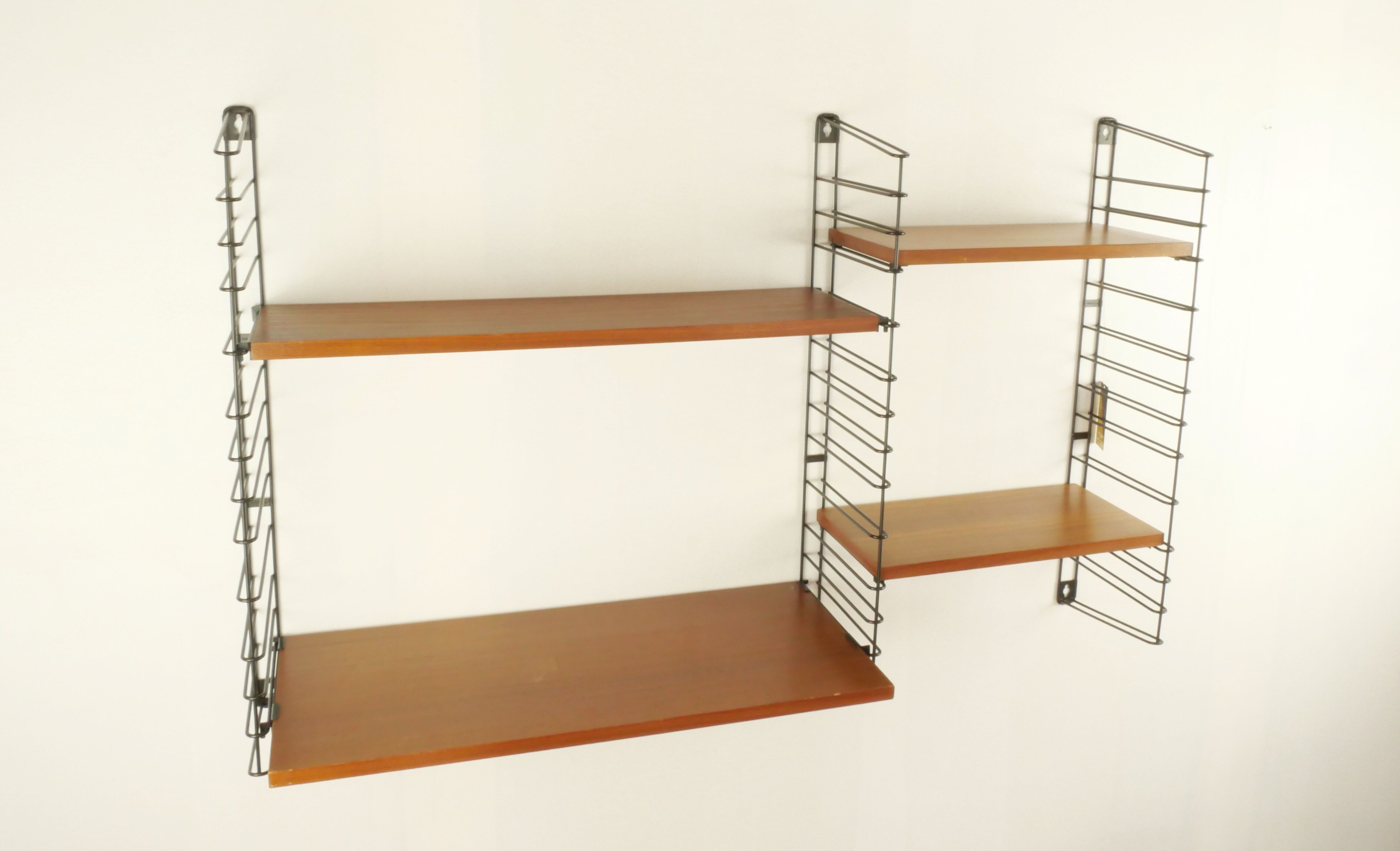 Double shelf tomado wood
