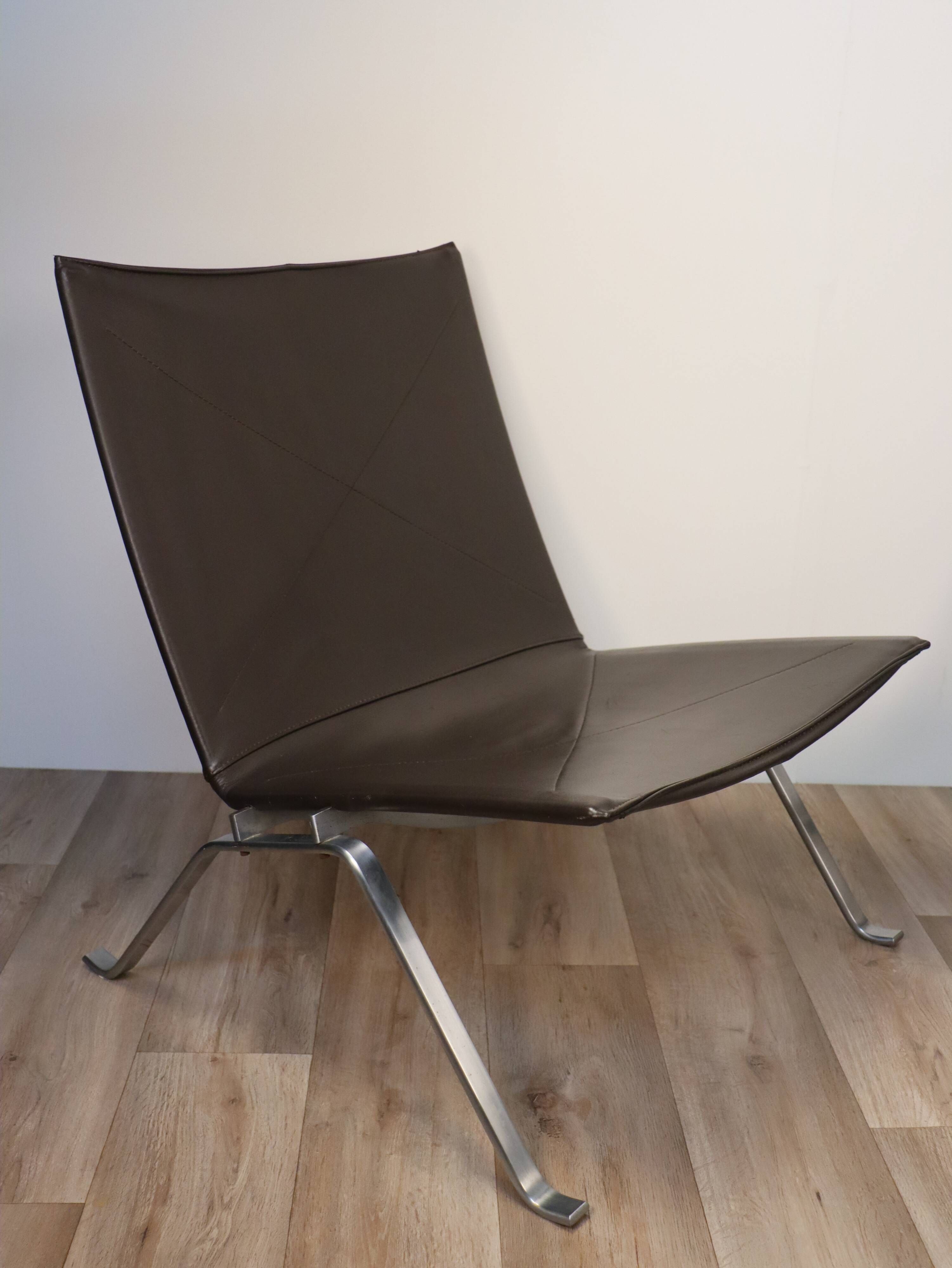 Pair of PK22 armchairs by Poul Kjaerholm for Fritz Hansen