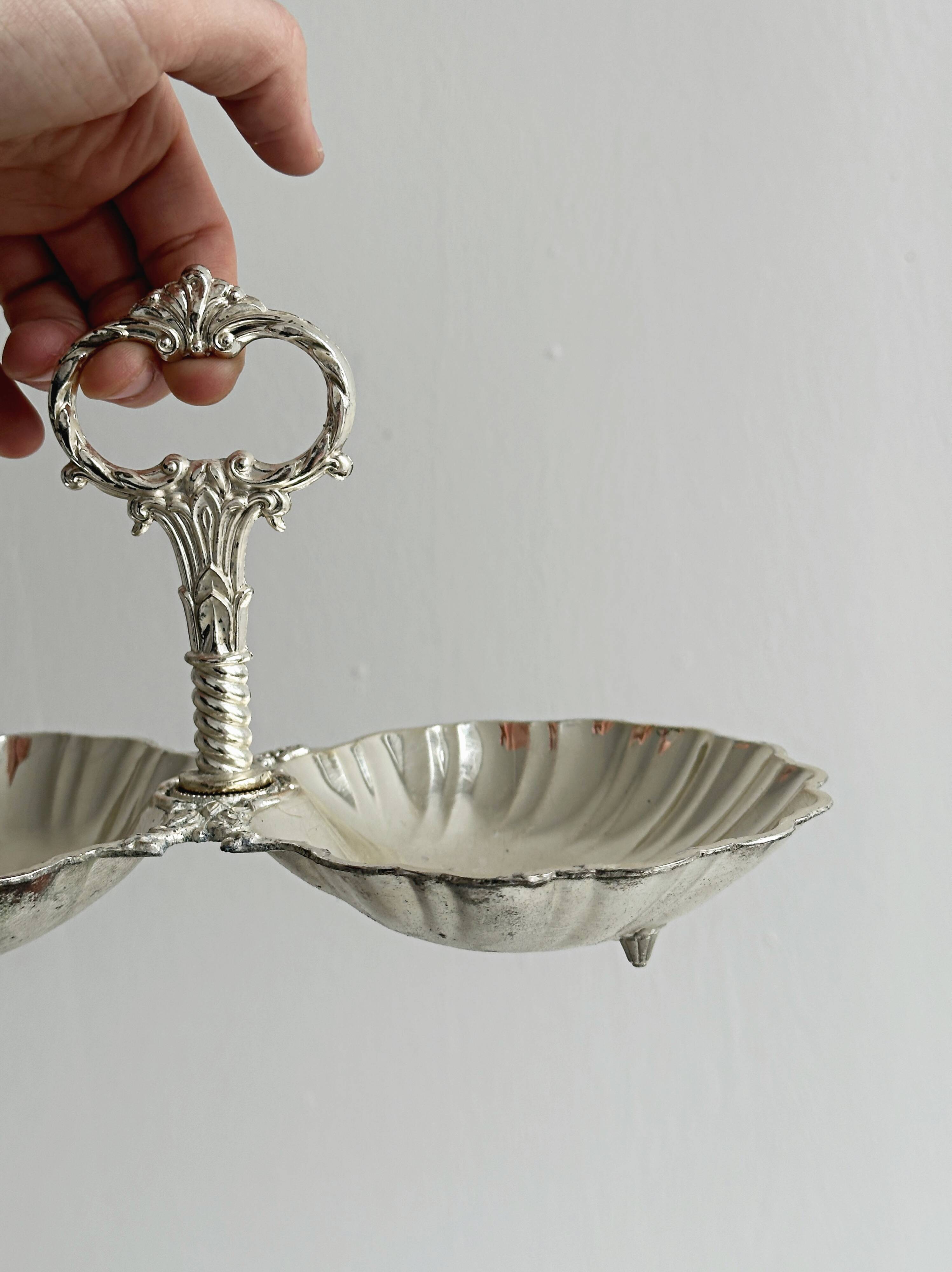 Metal presentation plate