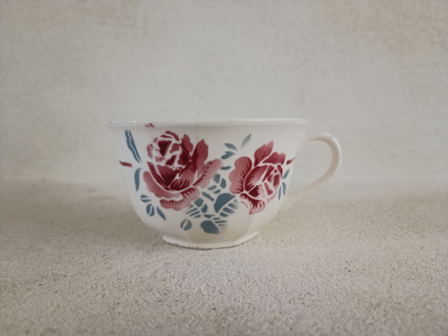 Badonviller iron earth chocolate cup