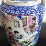 Old Teapot porcelain white and blue china