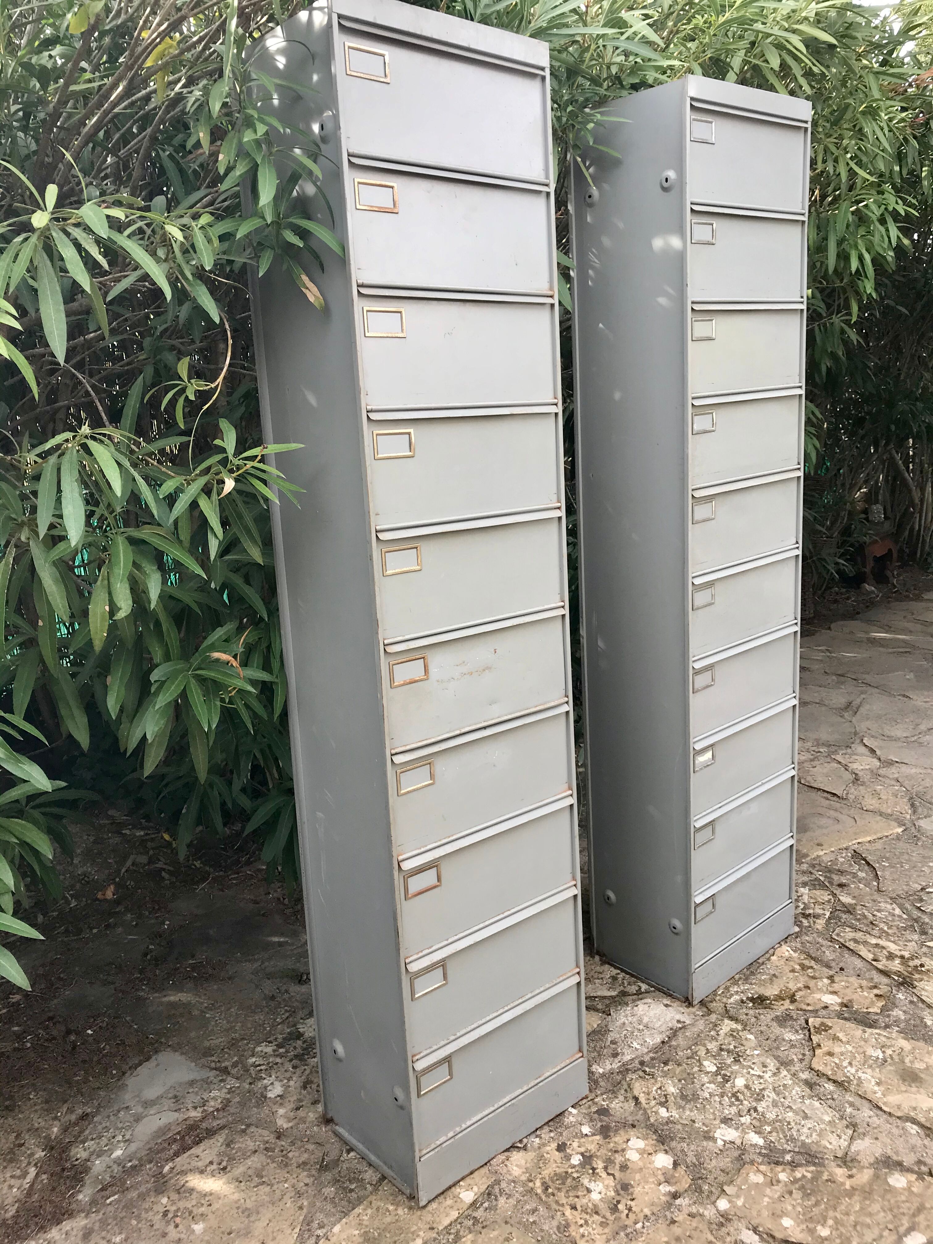 Vintage storage unit