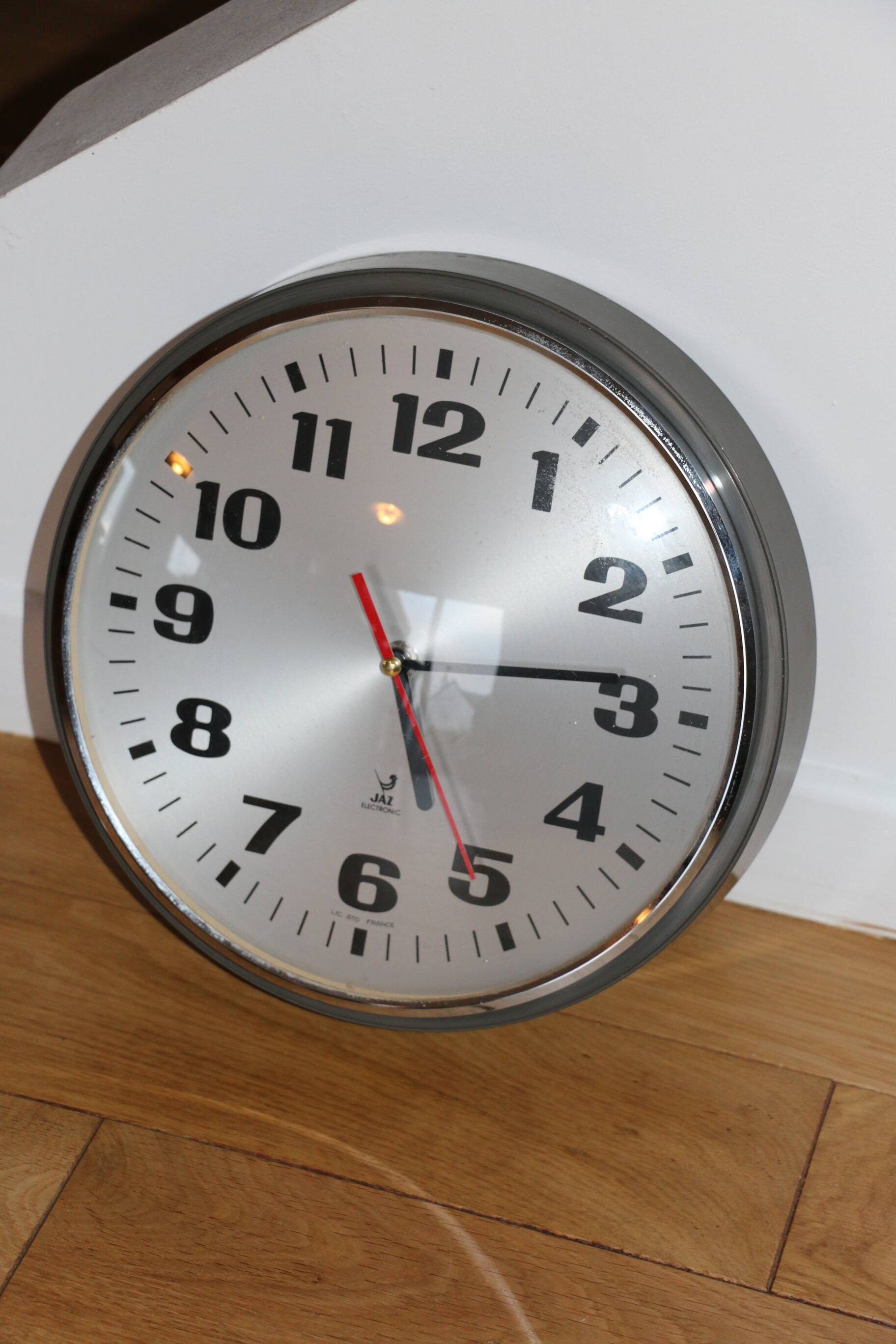 Jaz wall clock plastic chrome steel