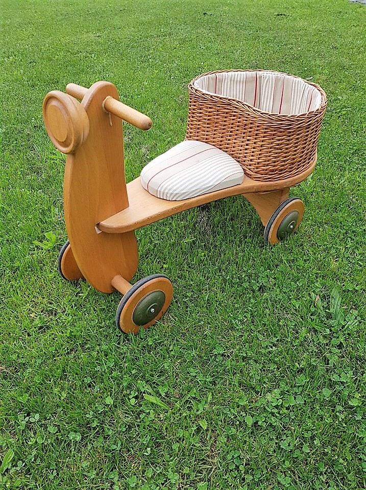 Child Trotter holder wooden