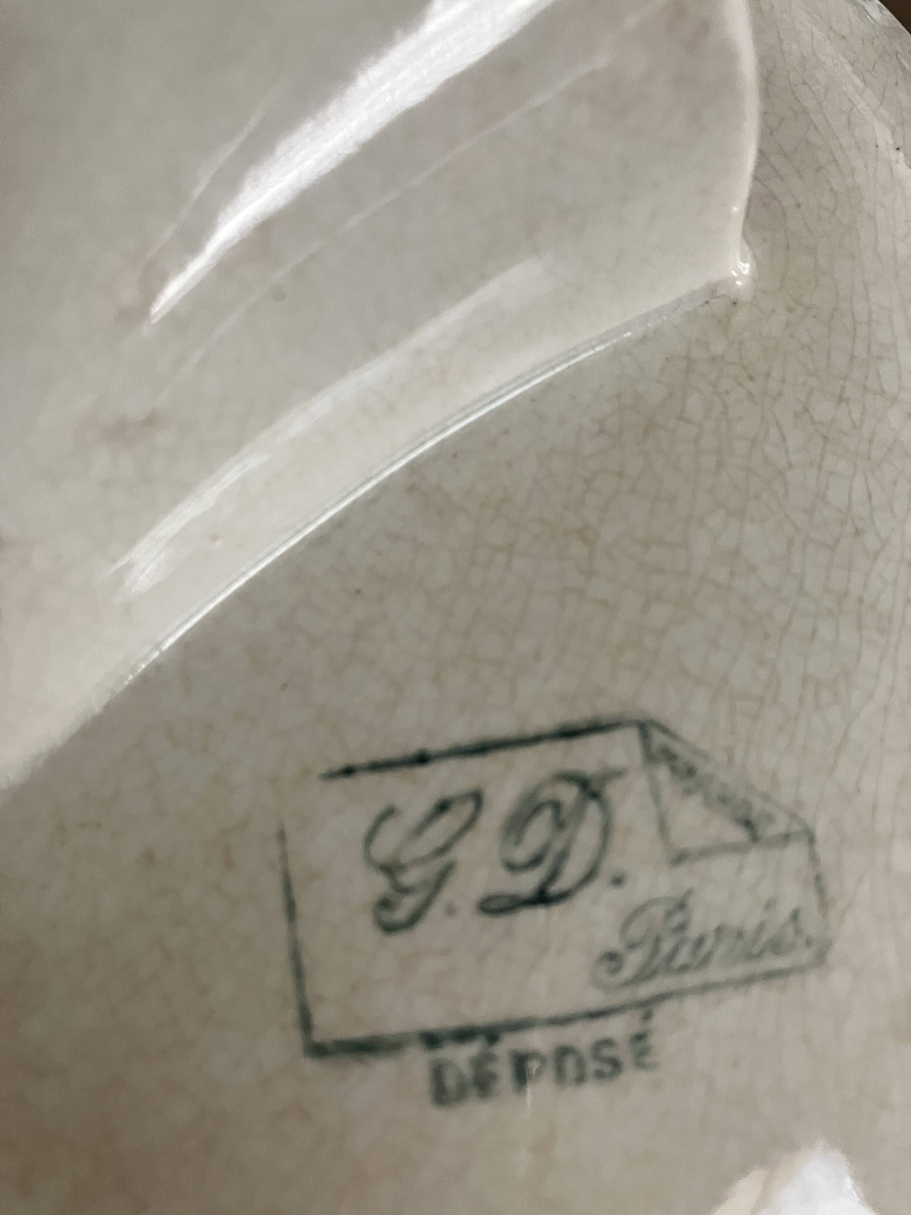 Faience bouquet plate, thoughts