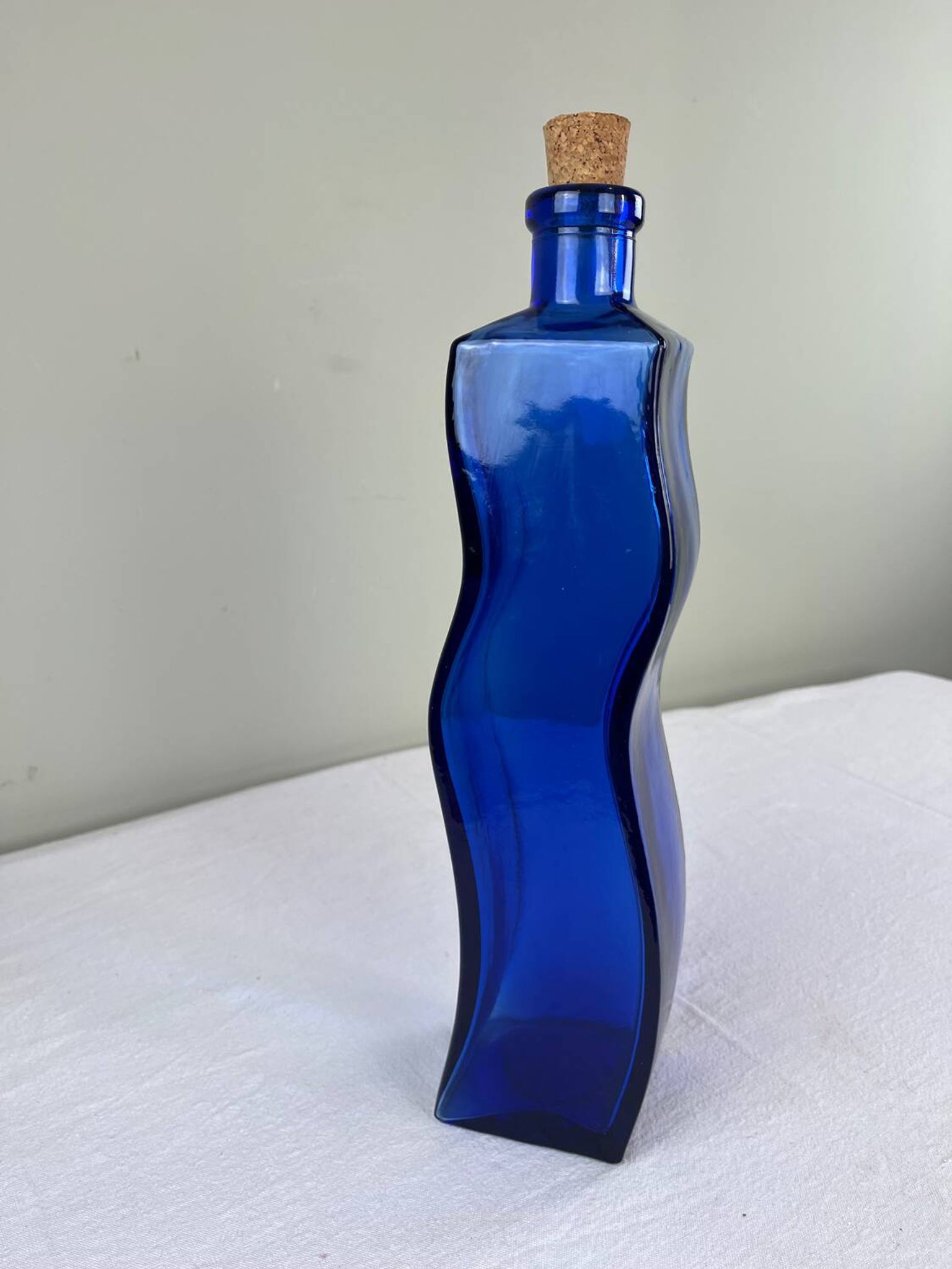 Grande bouteille bleu cobalt