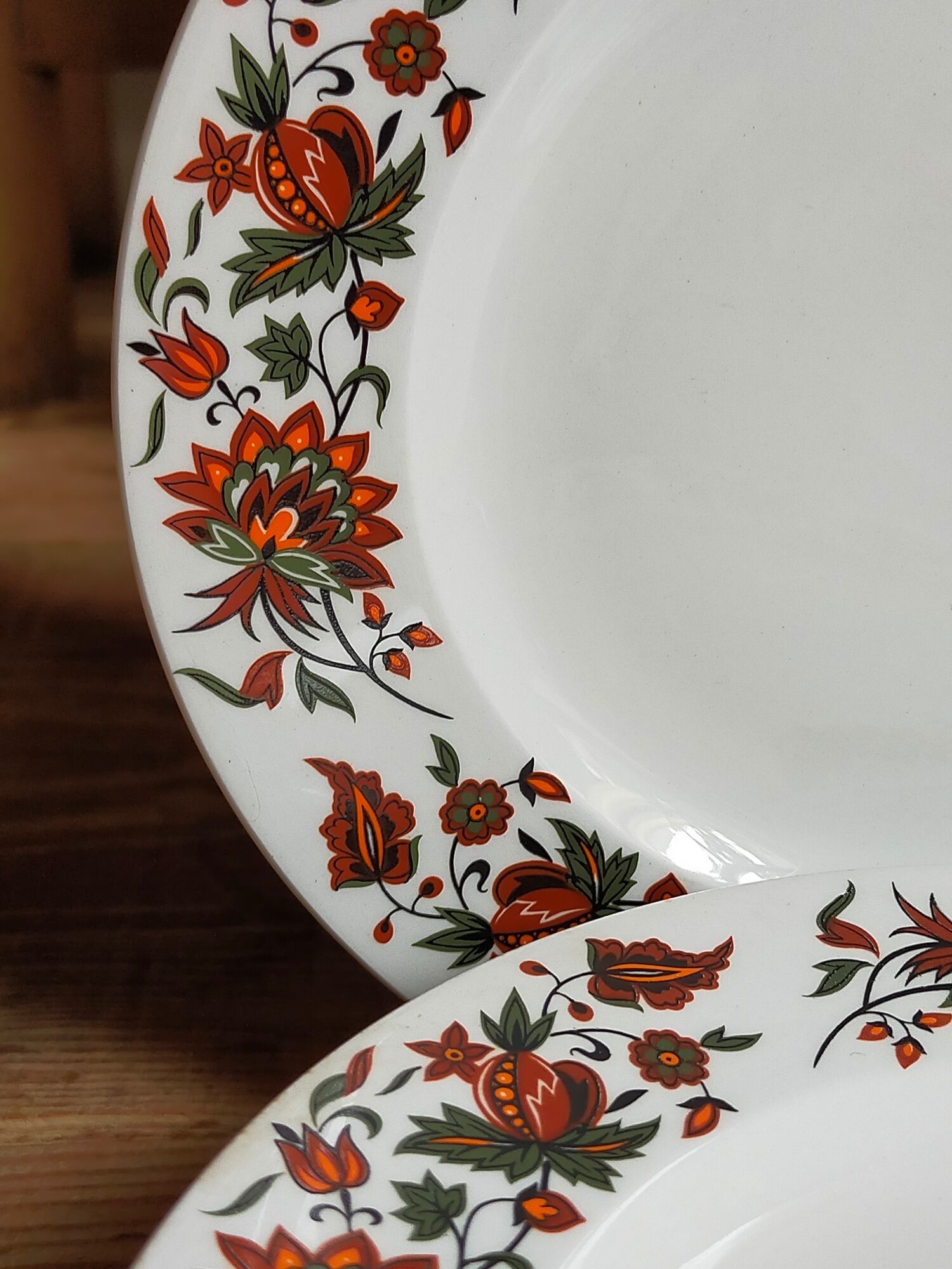 Six vintage English fine porcelain dessert plates