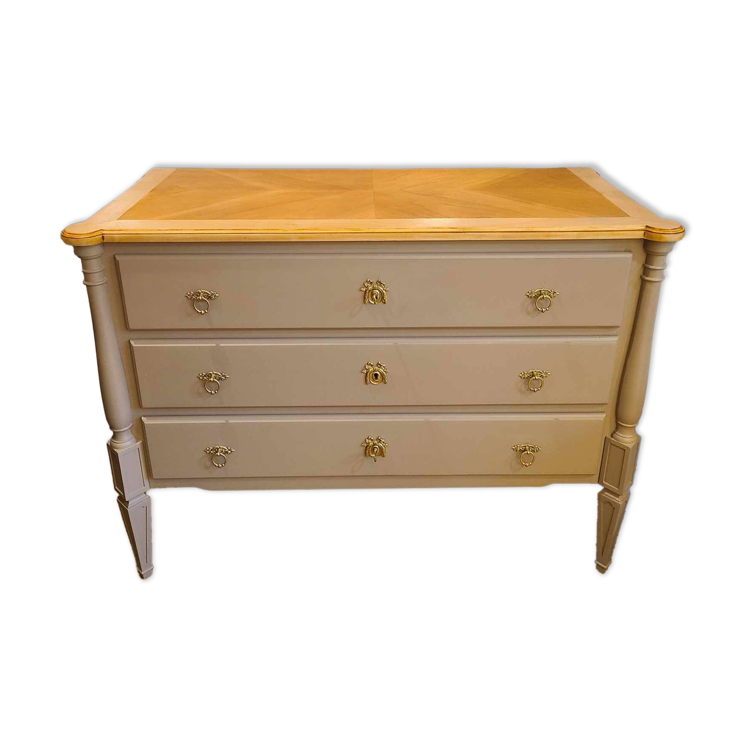 Commode en bois peint