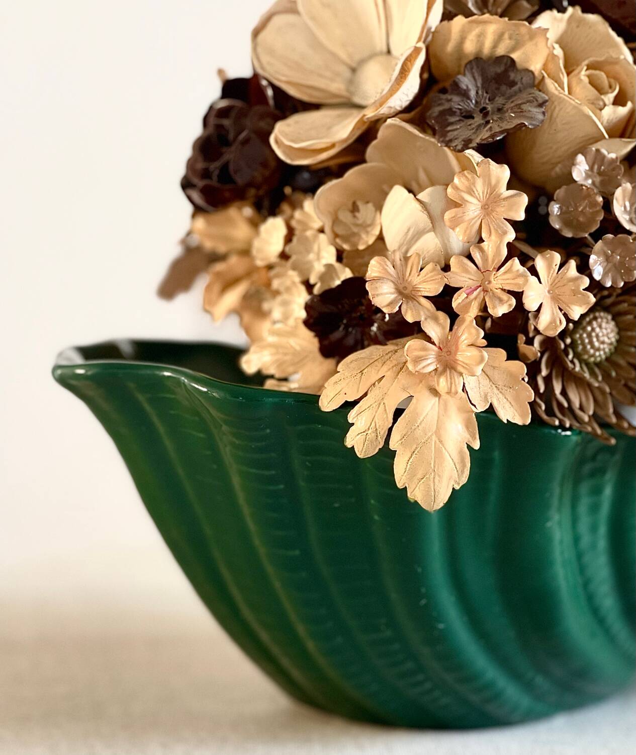 Cachepot, shell vase
