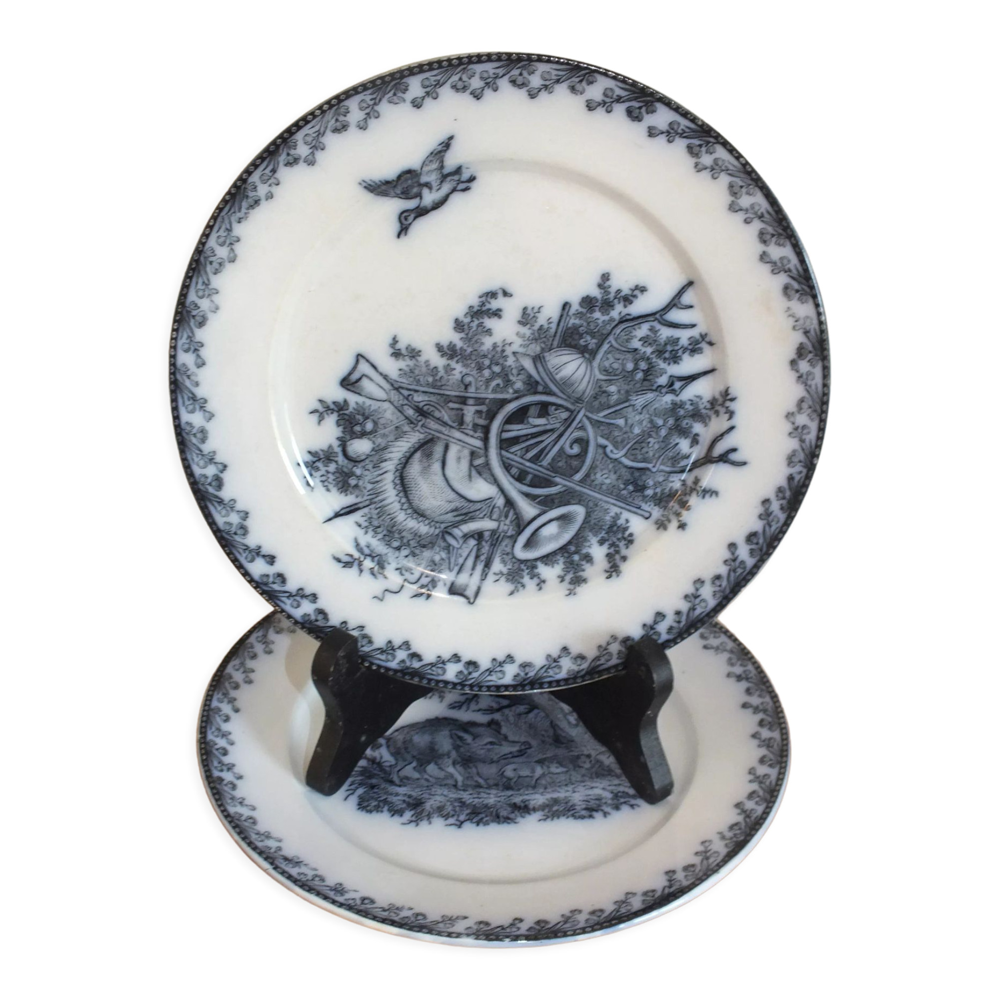 Duo of dessert plates Pexonne hunting service