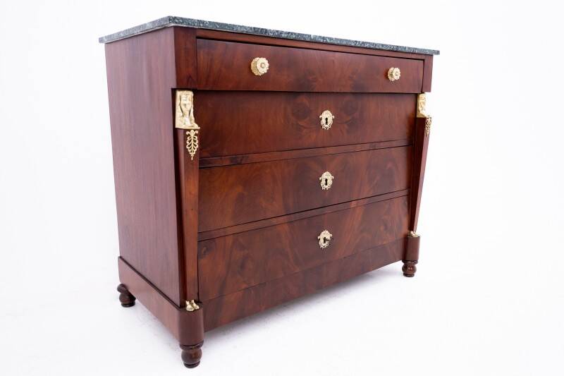 Luxurious Empire style chest of drawers, France, around 1840. After renovation.