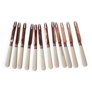 12 couteaux à fromage