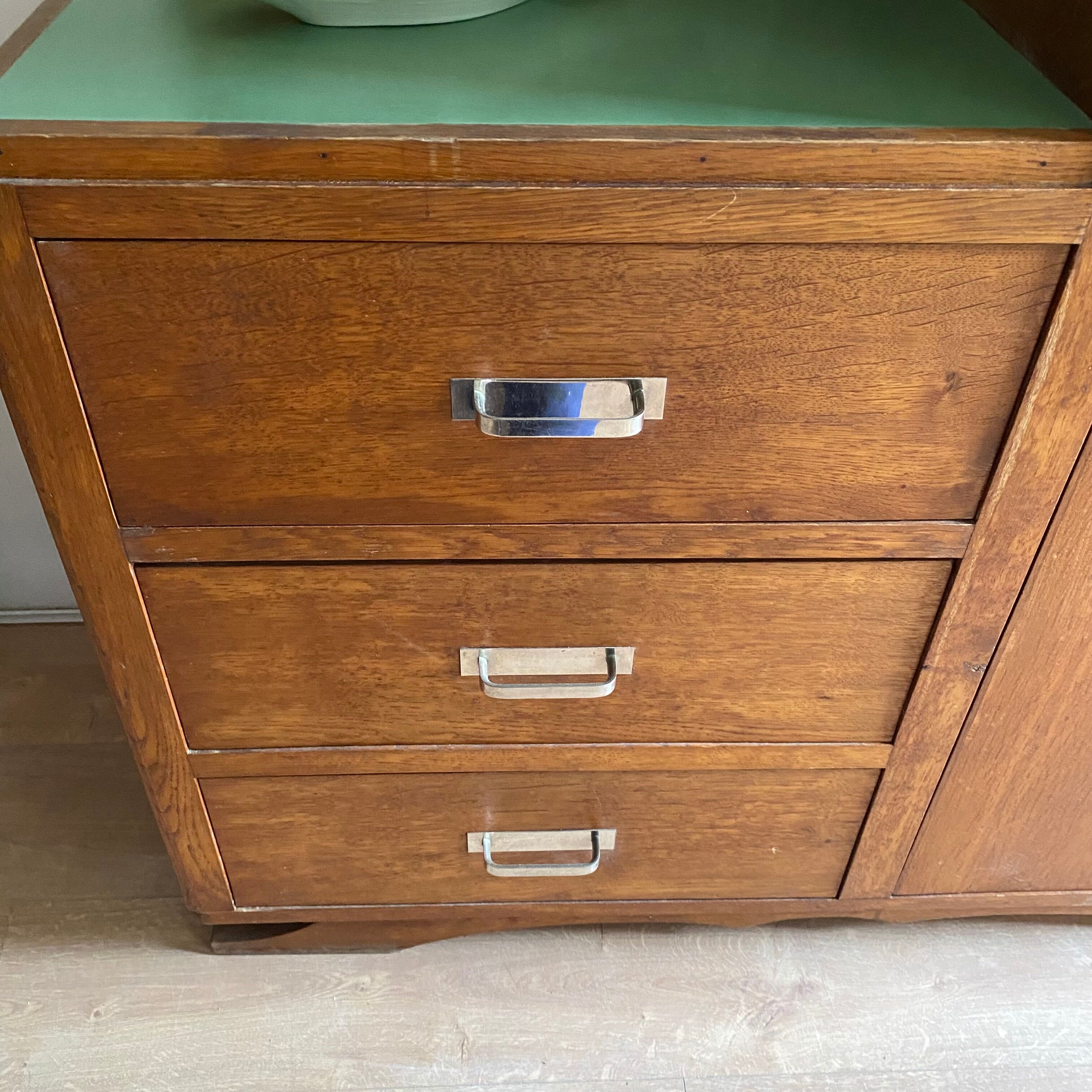 Asymmetrical cabinet