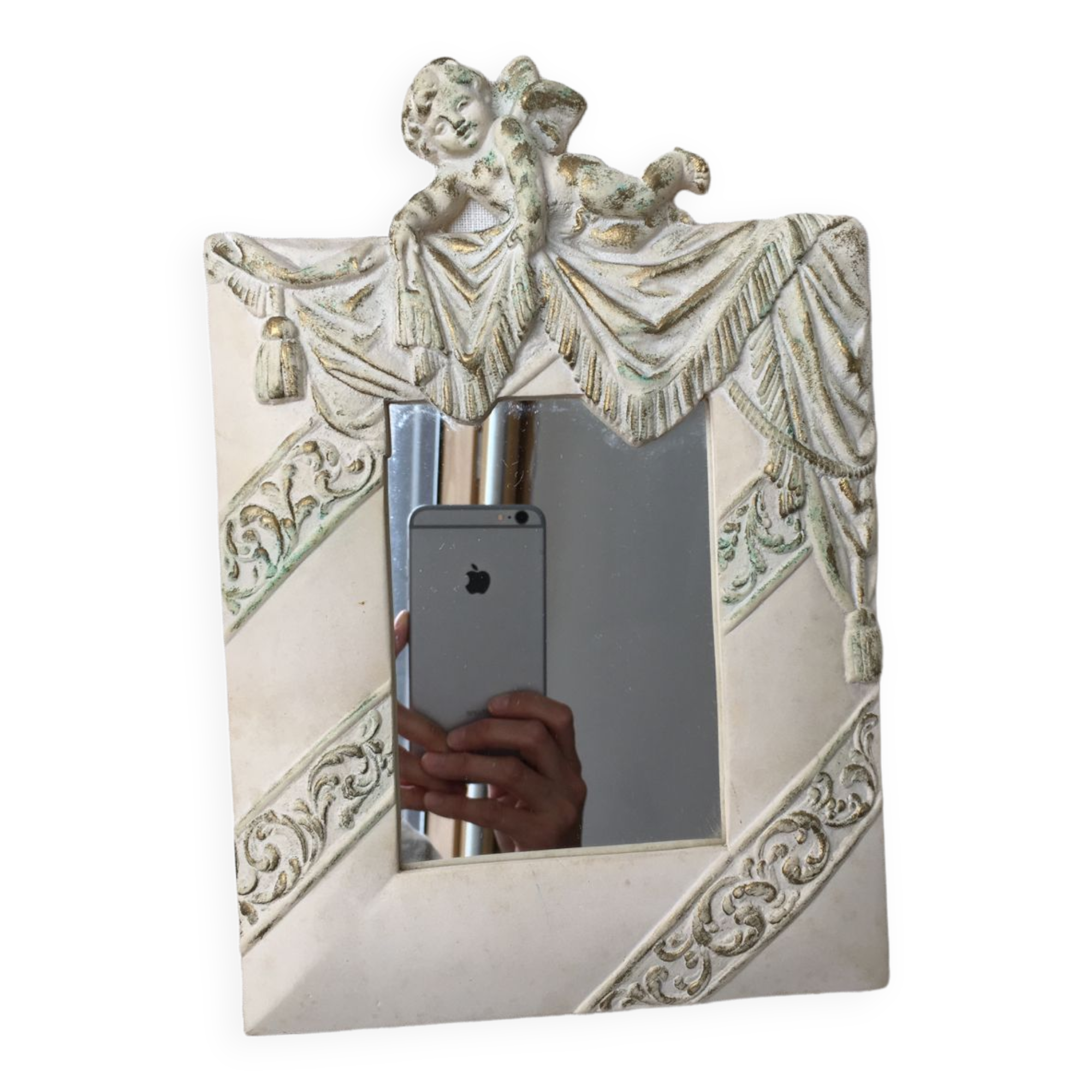 Mirror to pose angel