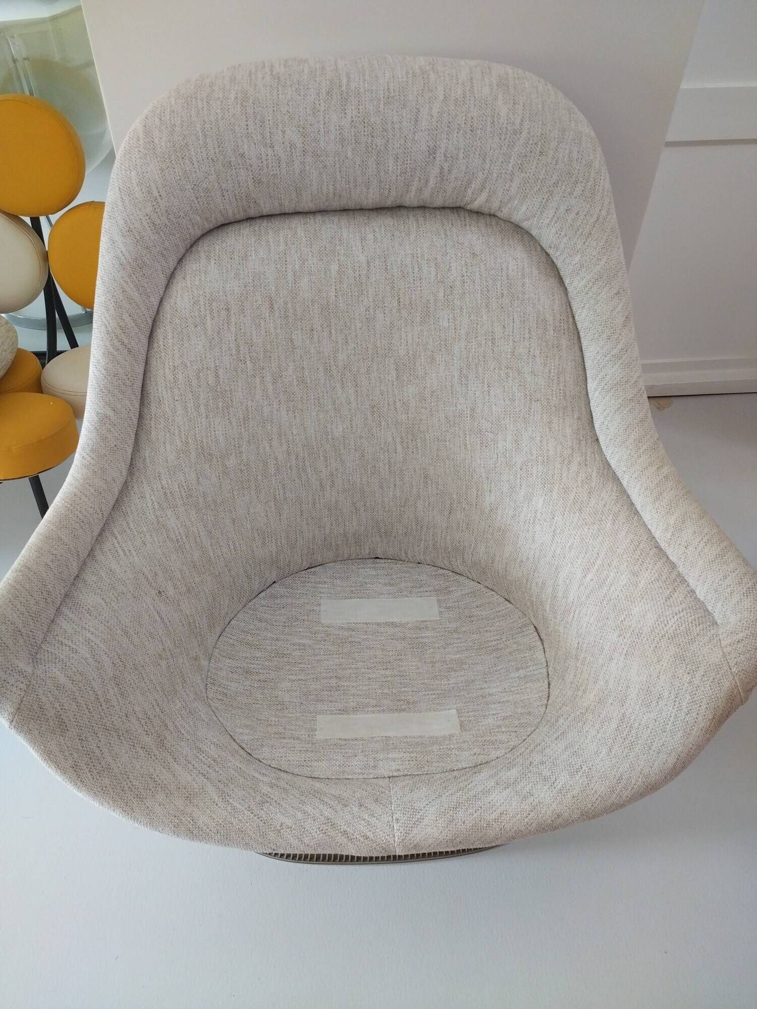 Warren Platner armchair published by Knoll