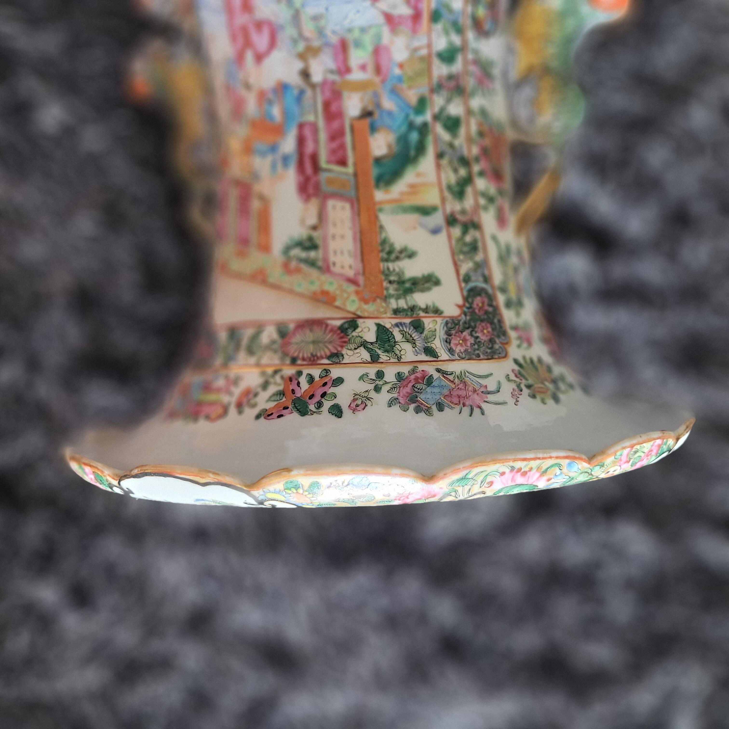 Very large Chinese vase (92 centimeters)