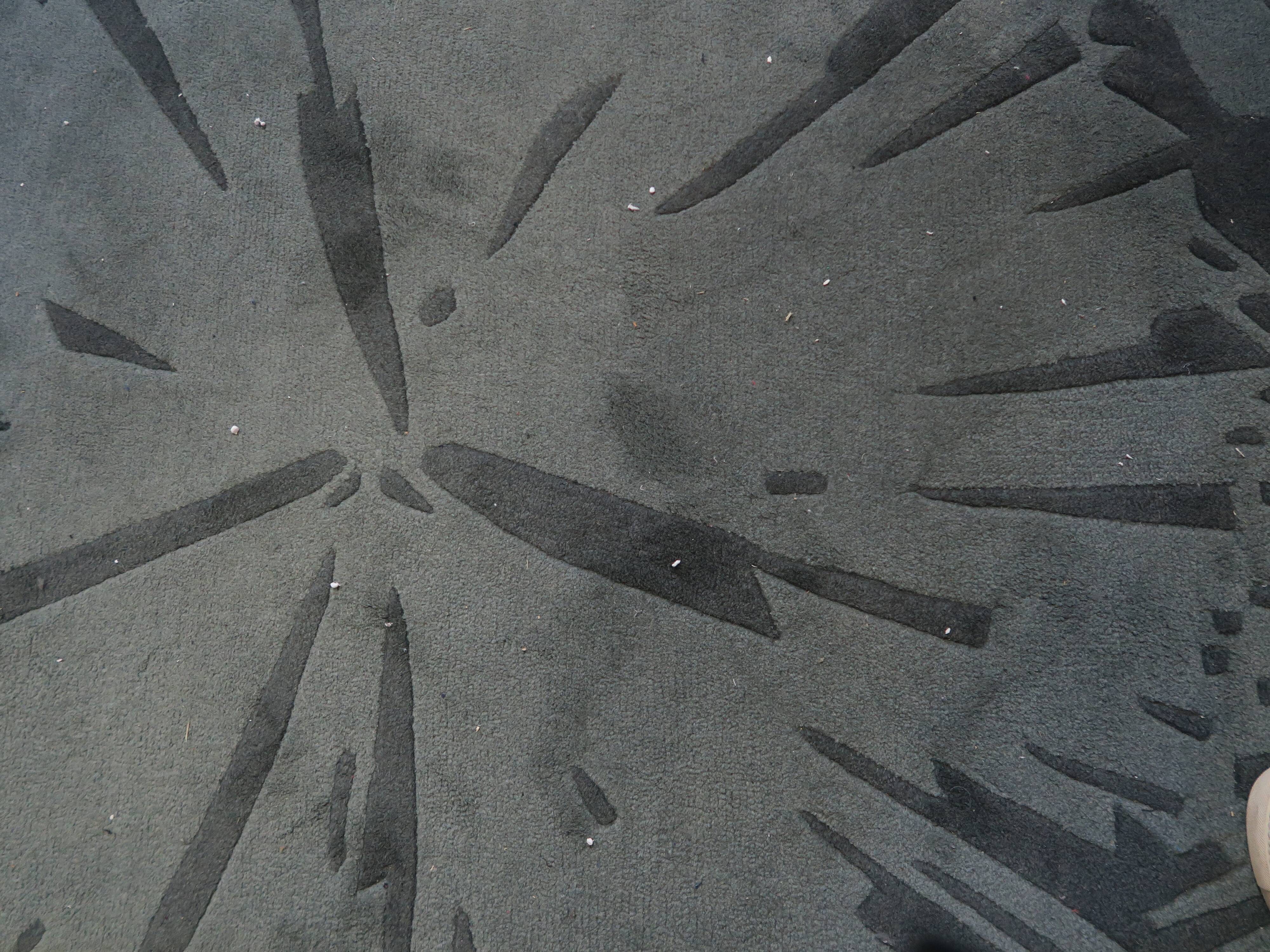 Khaki parasol carpet