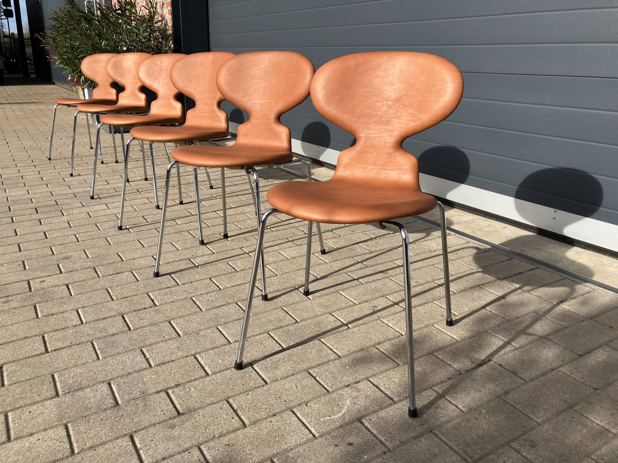 Fritz hansen ant chairs in cognac leather new!!