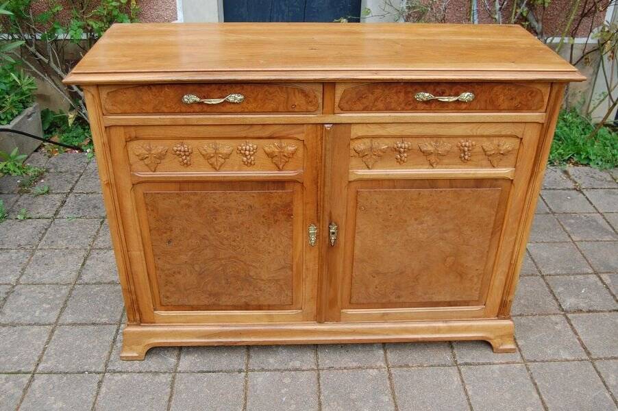 Art Nouveau period sideboard in walnut and walnut burl from the 1900s, Nancy school