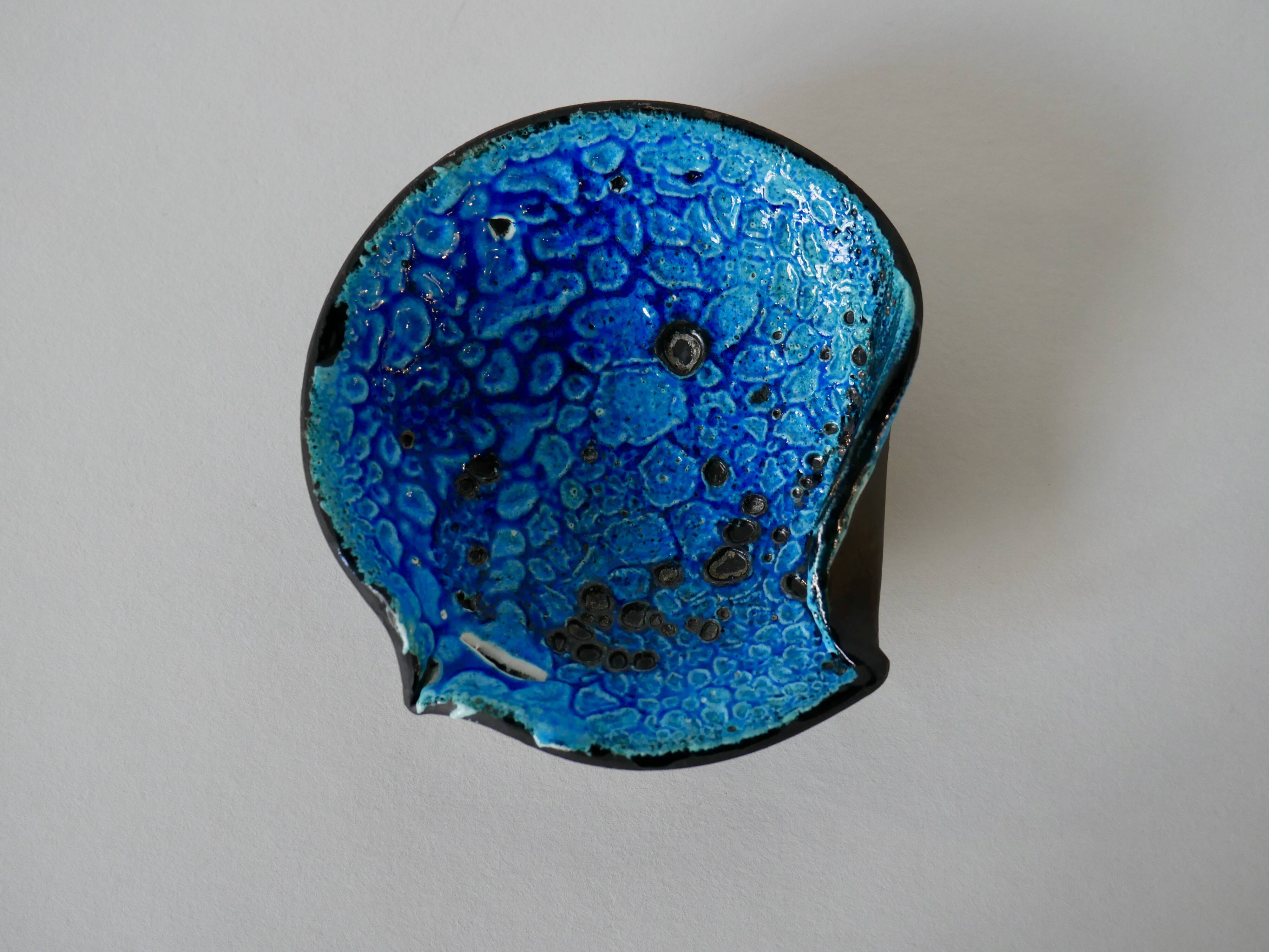 Fat Lava blue round ceramic ashtray 70s