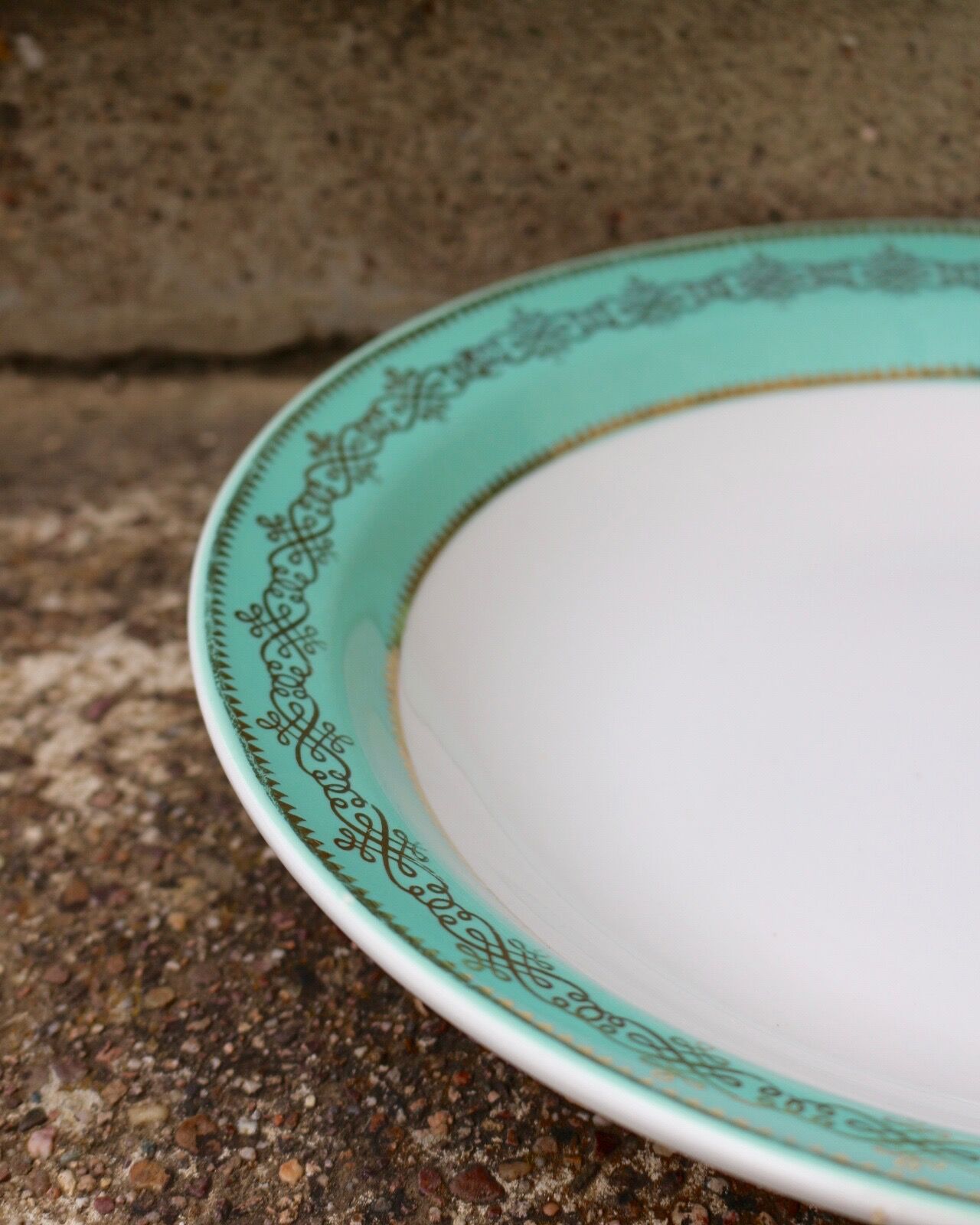 Dish green décor & gold