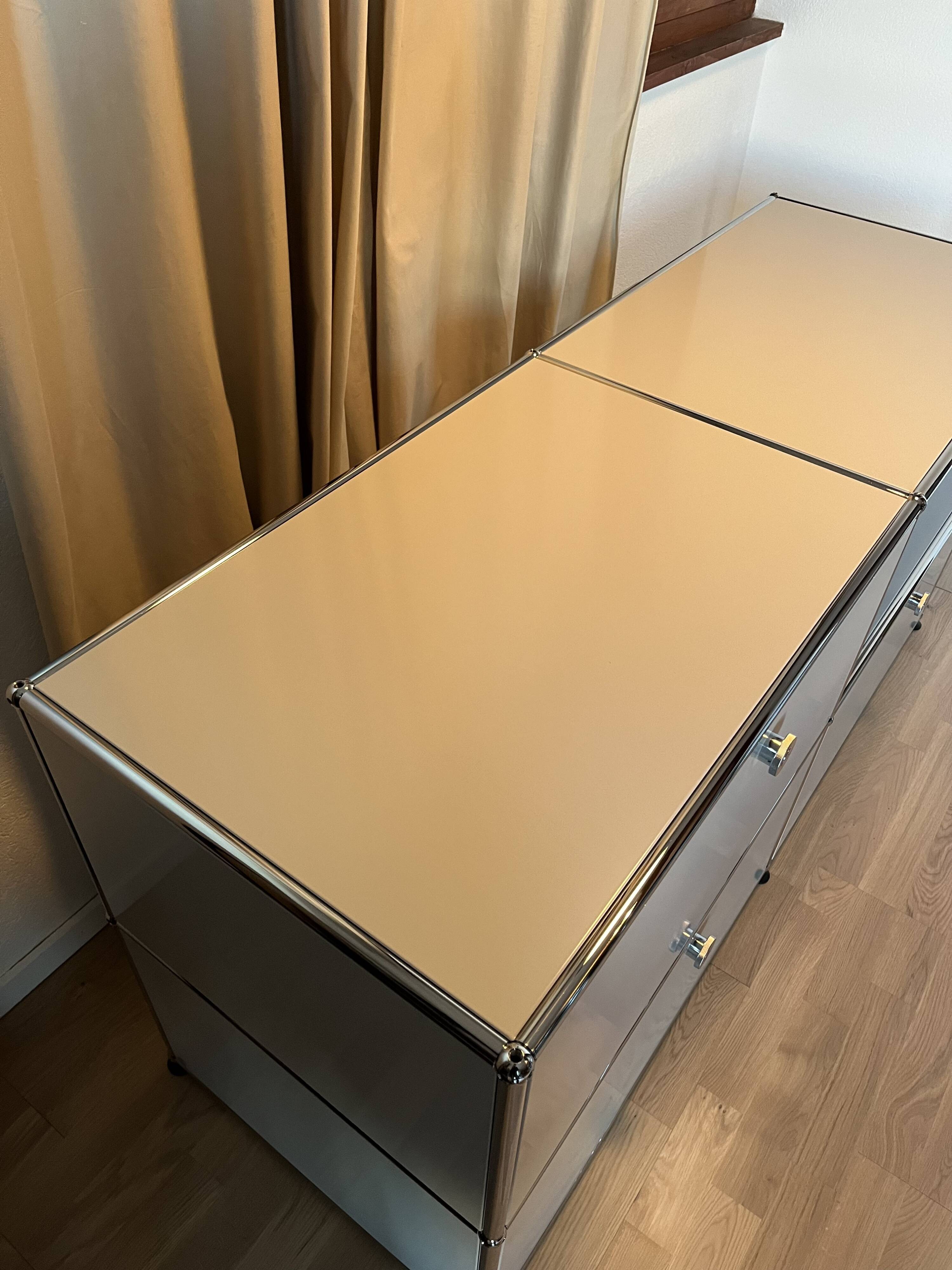 Commode / buffet USM Haller Gris léger (dernières générations) | Selency