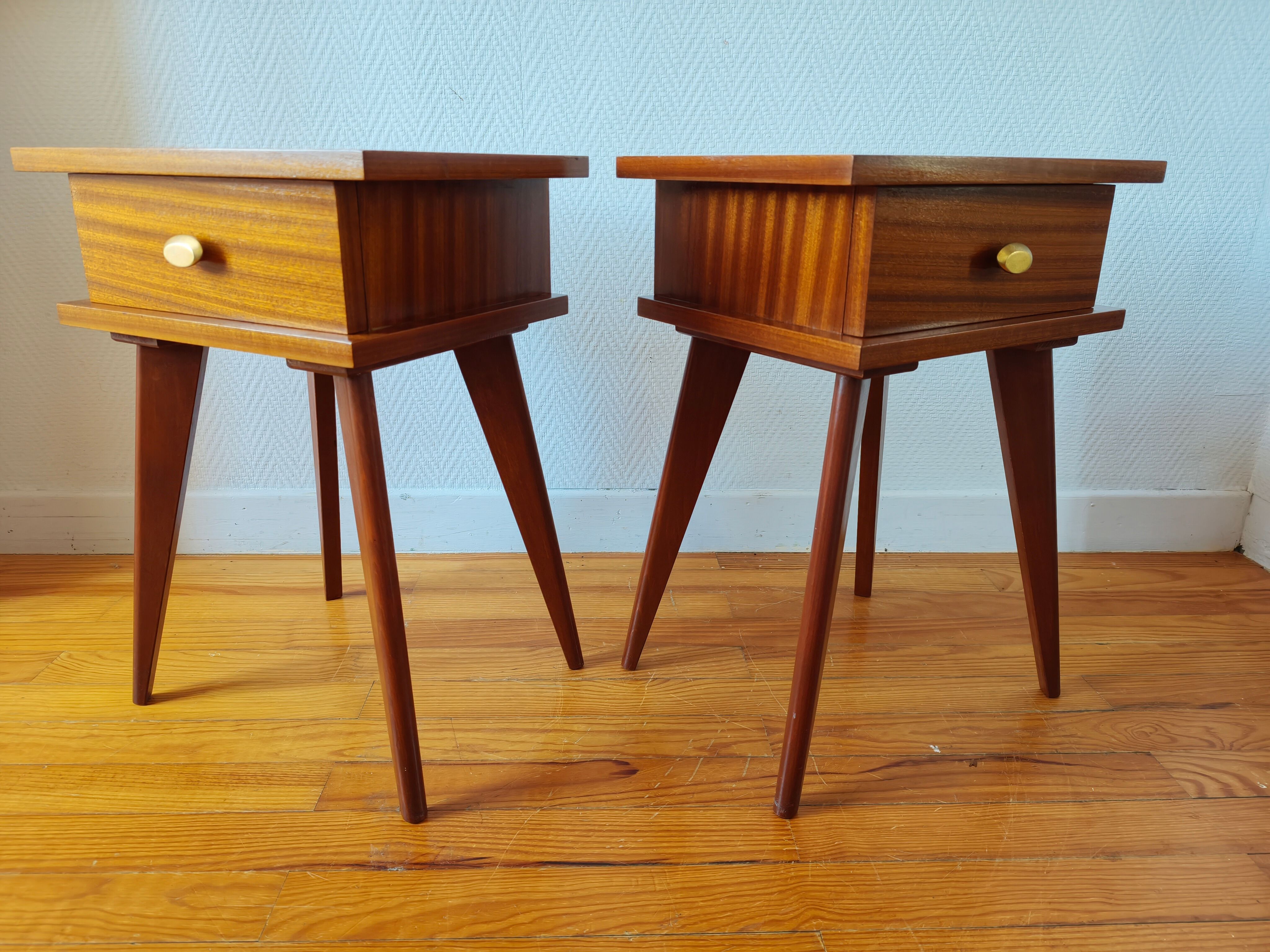 Paire de tables de chevet vintage Mid-century pieds compas