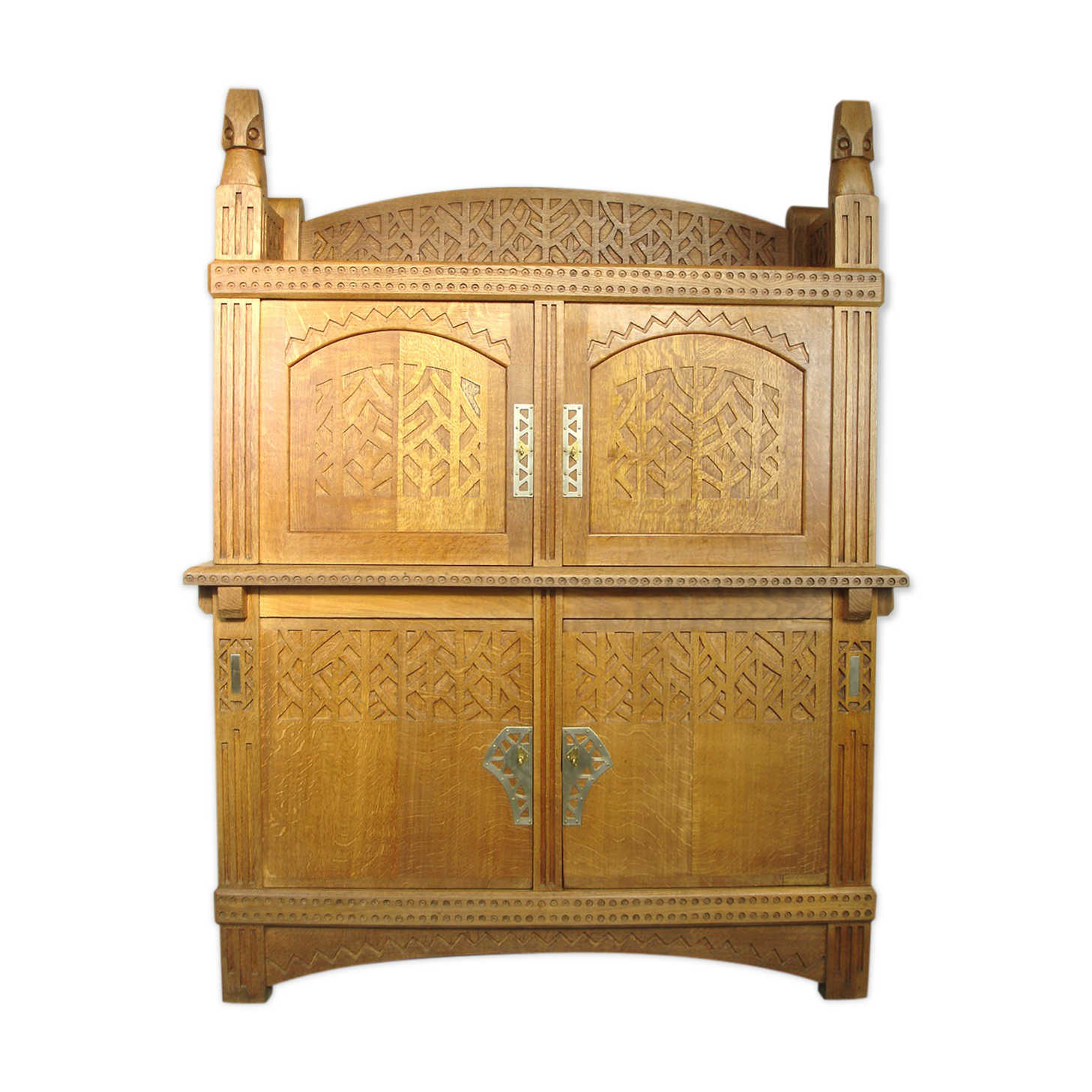 Two-body buffet in channel arts - crafts