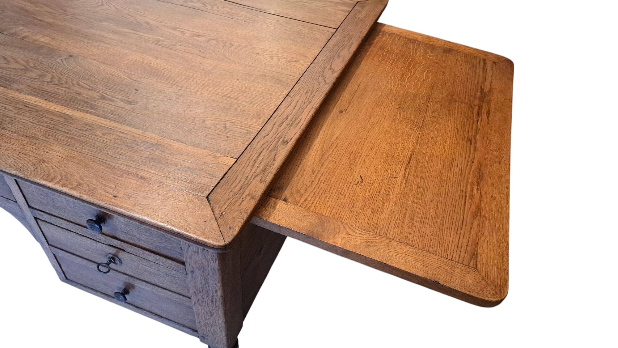 19th century Louis Philippe bureau plat in solid gilded oak