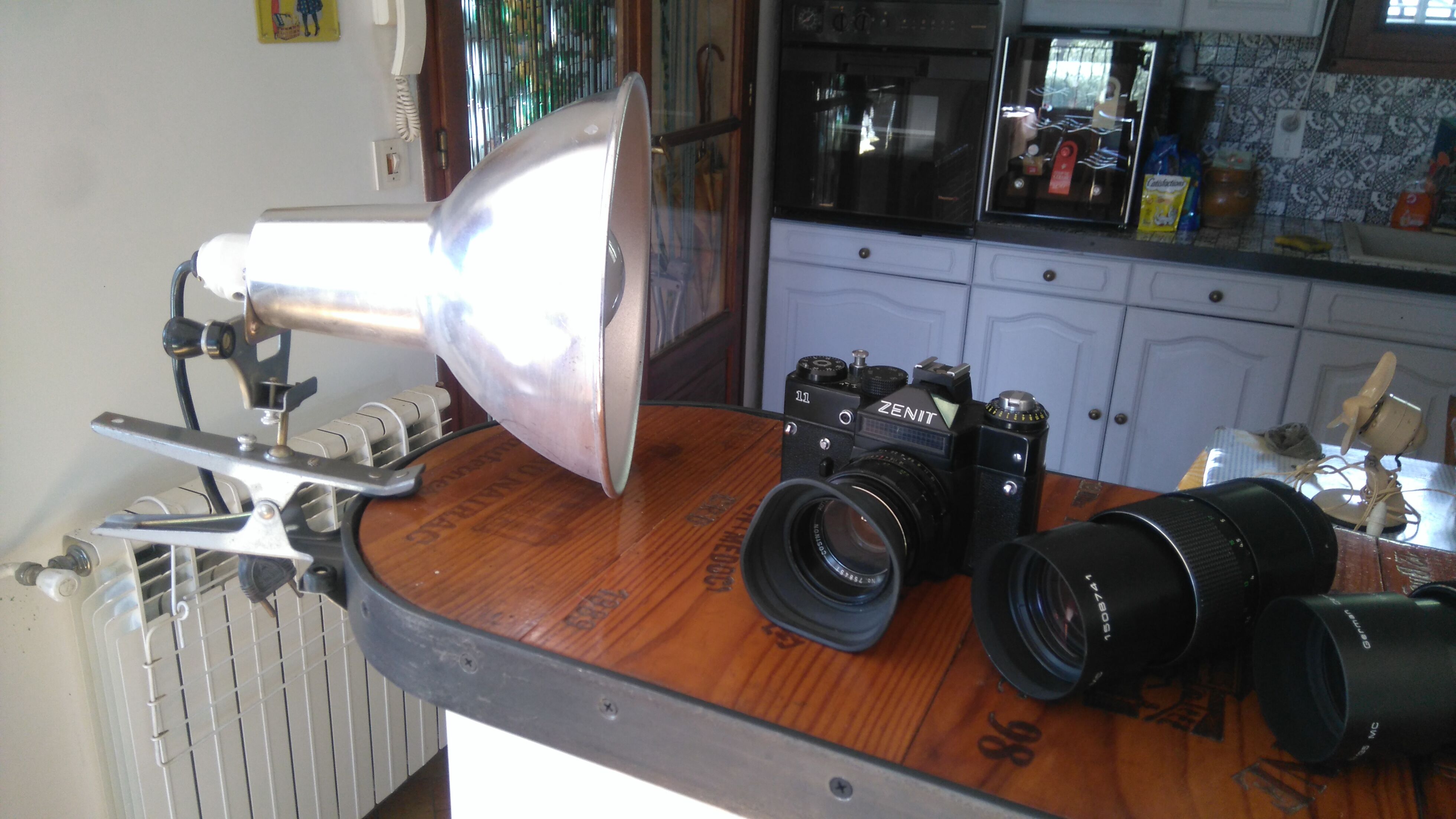 Photographer cremer clip projector