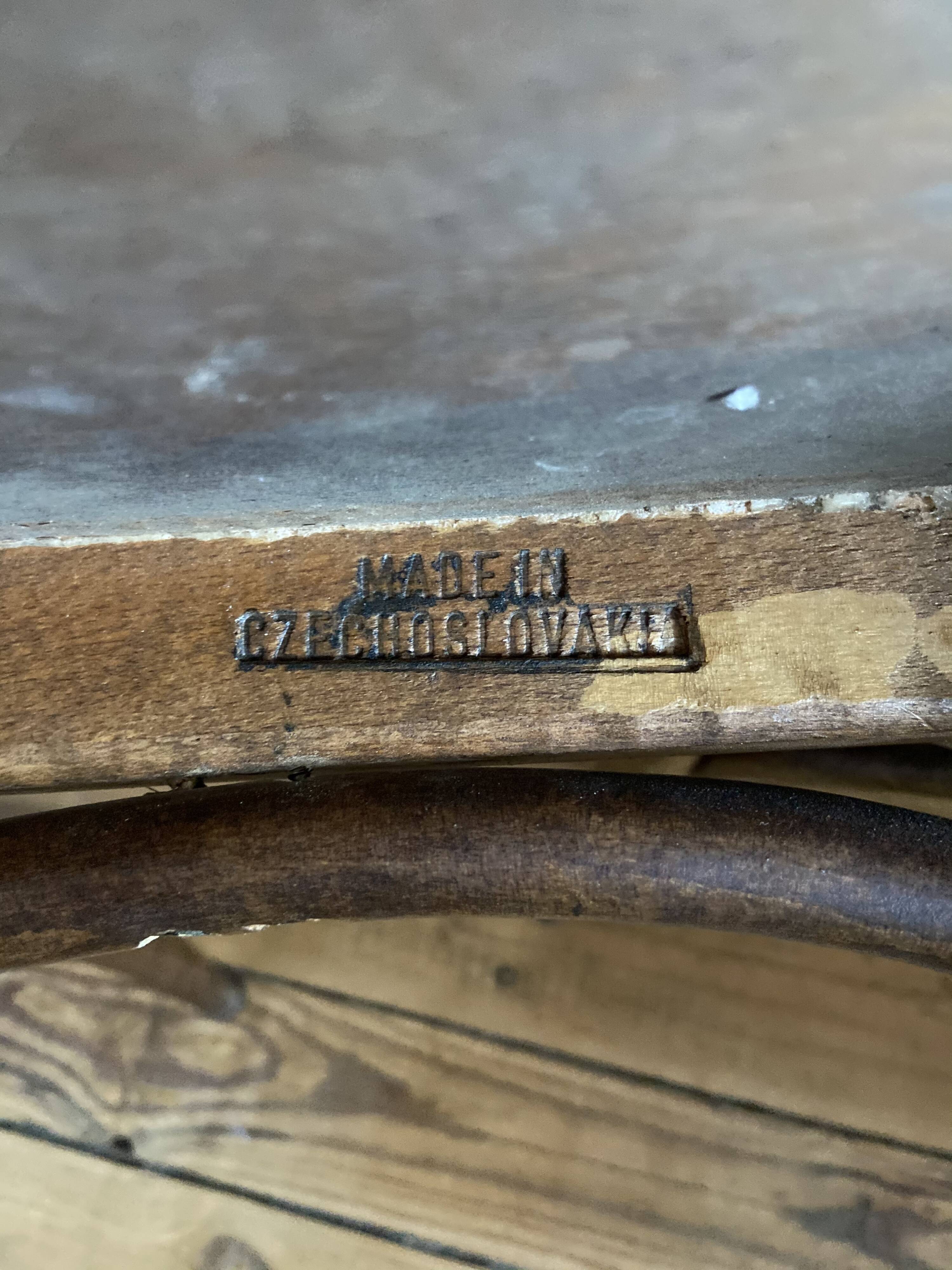 Set of 4 Thonet bistro chairs