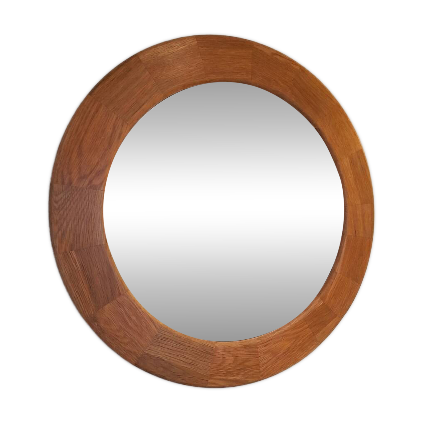Round wall mirror made of solid wood