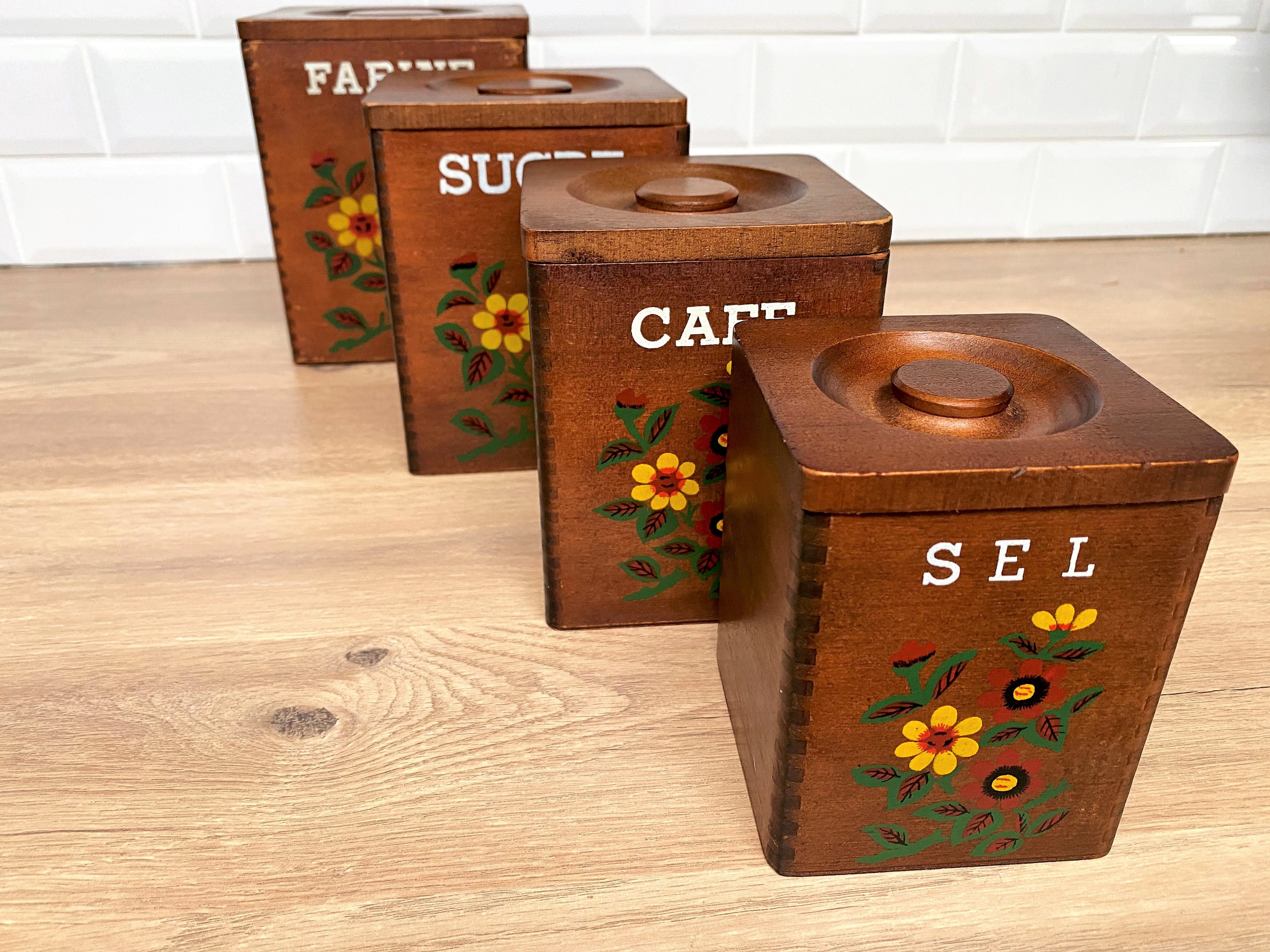 Série de 4 pots à épices en bois