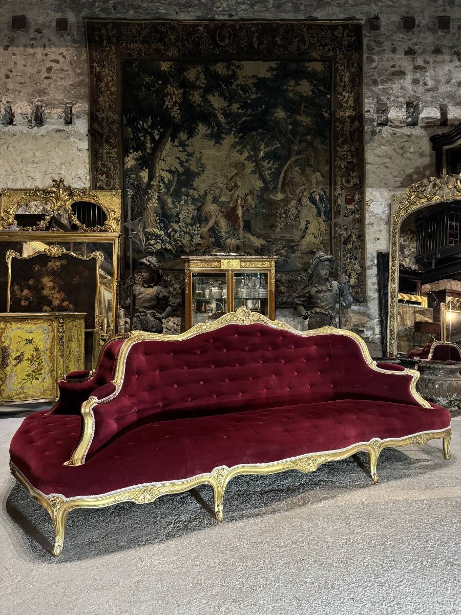 Golden wooden castle post from the Napoleonic III era.