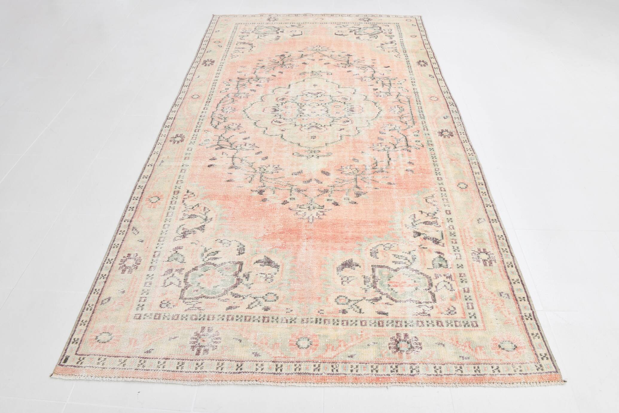 5x10 Long Wide Pale Red Oriental Pattern Persian Rug, 171x300Cm