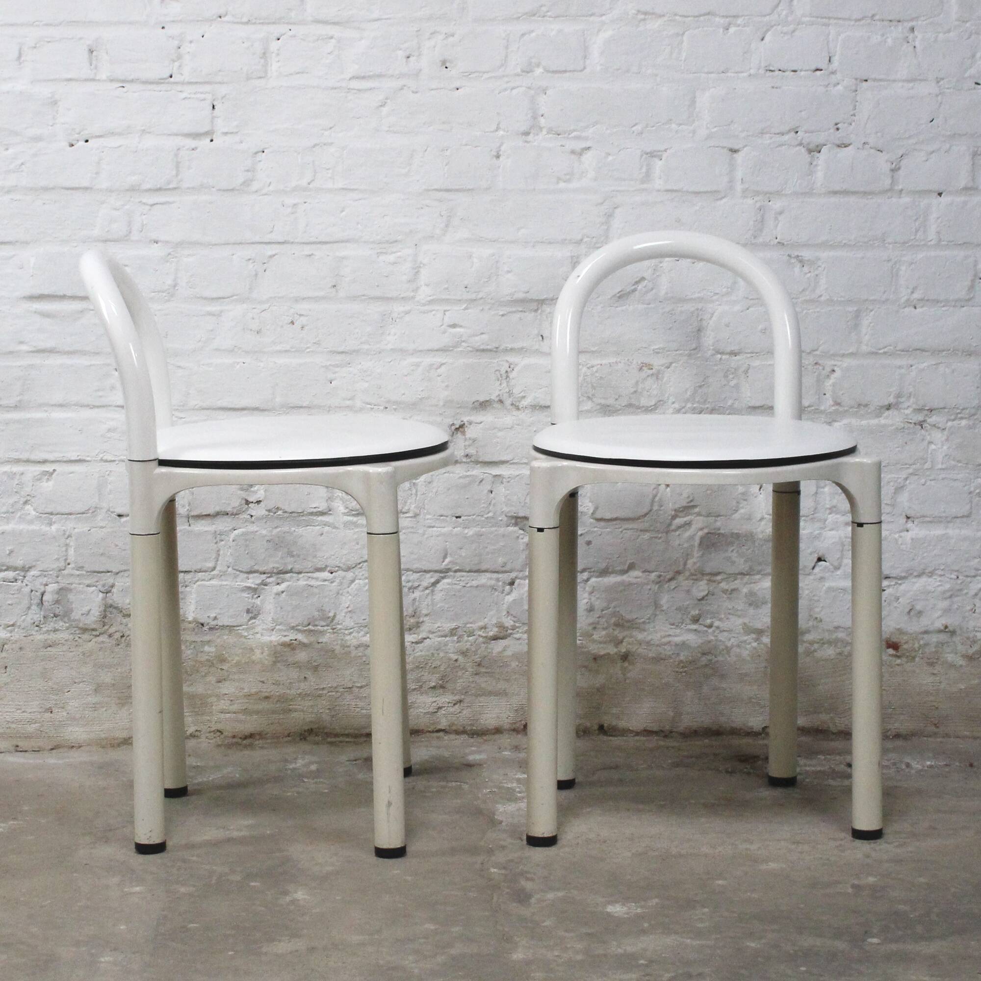 Paire de chaises Kartell par Anna CASTELLI FERRIERI