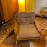 Pair of Danish armchairs from the 70s in leather and solid oak