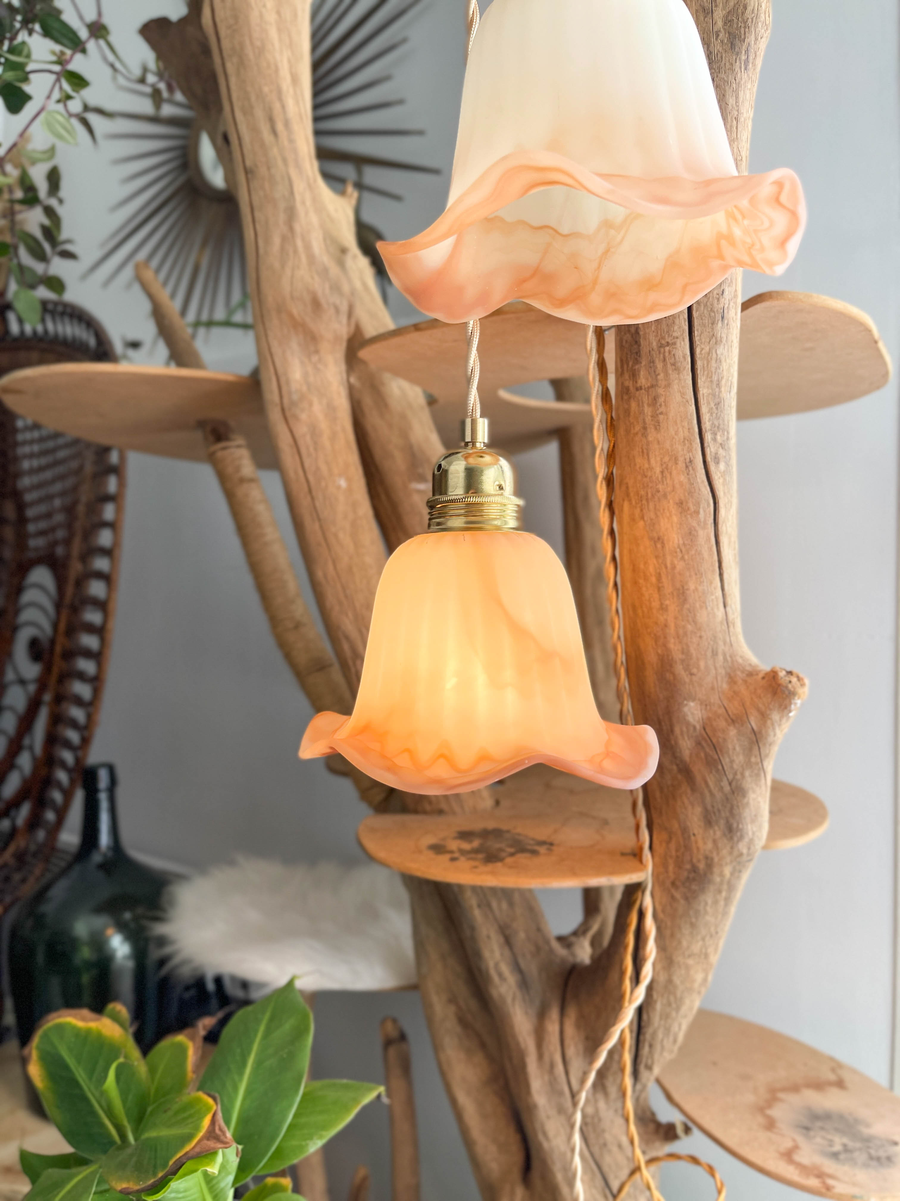 Vintage pink glass paste tulip lamp