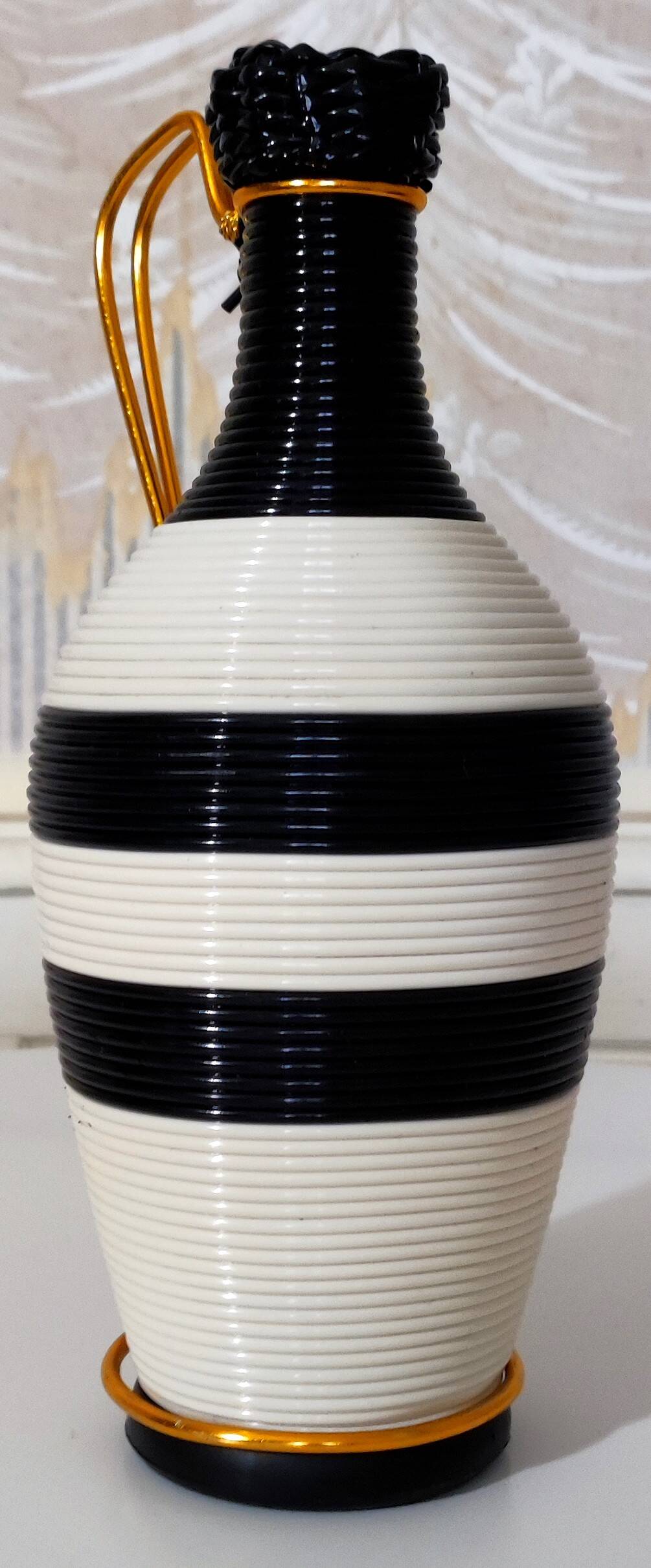 Scoubidou bottle Viresa 1960
