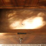 Low chest of drawers in 20th century walnut