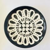 8 assorted black/white dessert plates